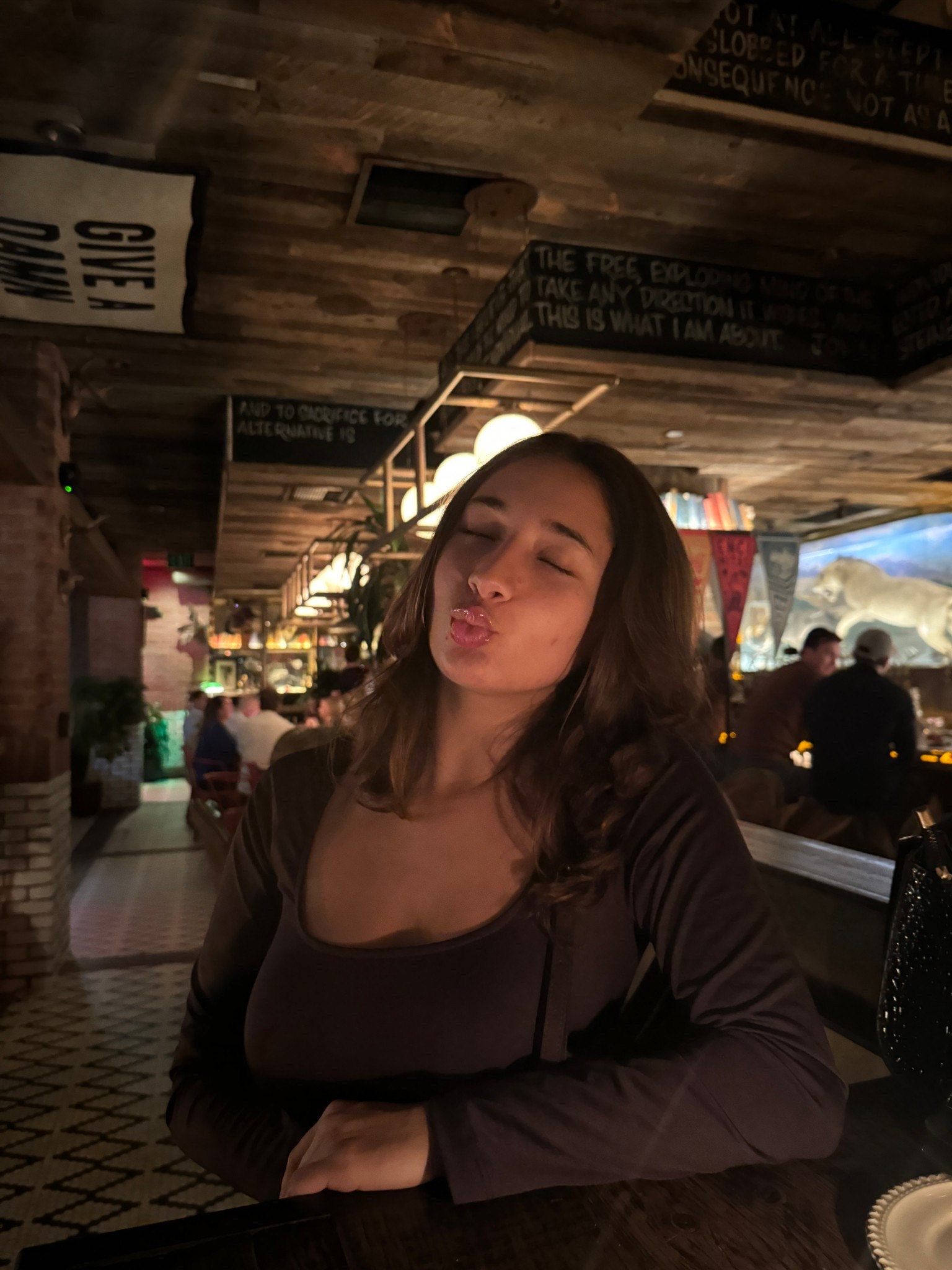 kiss at dinner