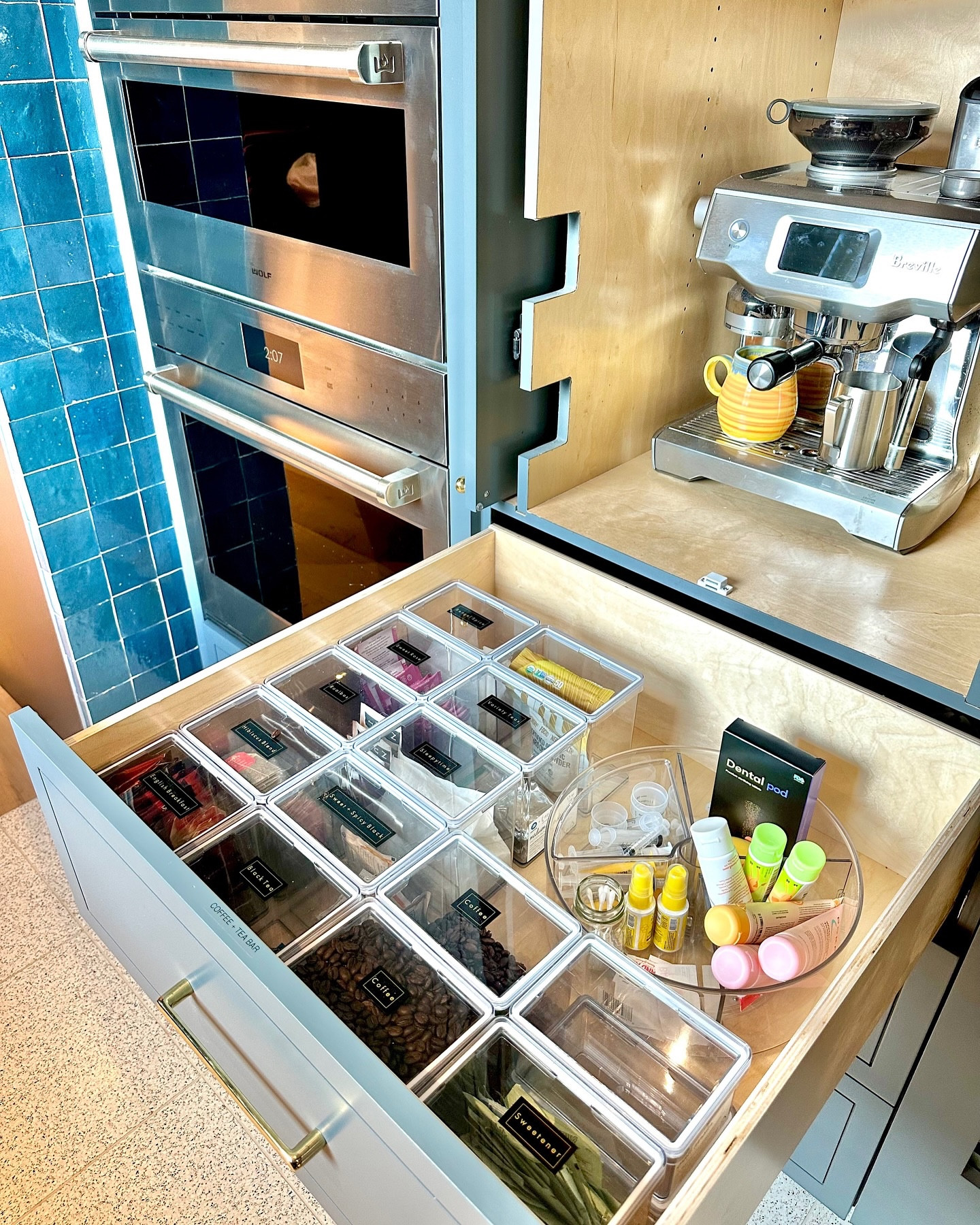 The Bar. Any type of beverage you could ever want ☕️ 🫖 🍹 

What’s your preference?
.
.
.
#NeatMethodBins #NeatMethod #CoffeeBarDecor #CoffeeBarIdeas #KitchenElegance #projectpickwick #CustomHomes #PantryGoals #ShaiOrganized  #mariekondo #austintexas #afreshstart #moveinready #moveinday #dreamhome #dreamcometrue #homeorganization #newhome #customhomes #austinrealestate #luxuryhomes #movingtoaustin  #PantryParadise #KitchenGoals #CulinarySanctuary #KitchenLove #OrganizedKitchen #CoffeeBarInspo #homecoffeebar