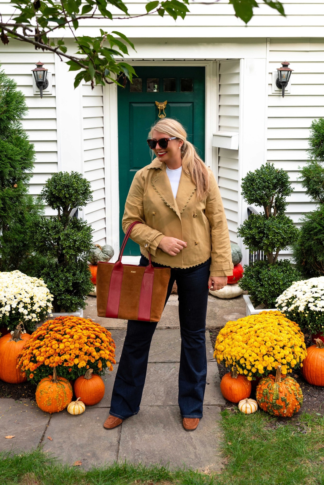 Best boot cut jeans. Come in tall…usually dark rinses are rigid but these are comfy on the skin and hold their shape. Love the fit. Great denim on sale 40% off now

#LTKFindsUnder100 #LTKOver40