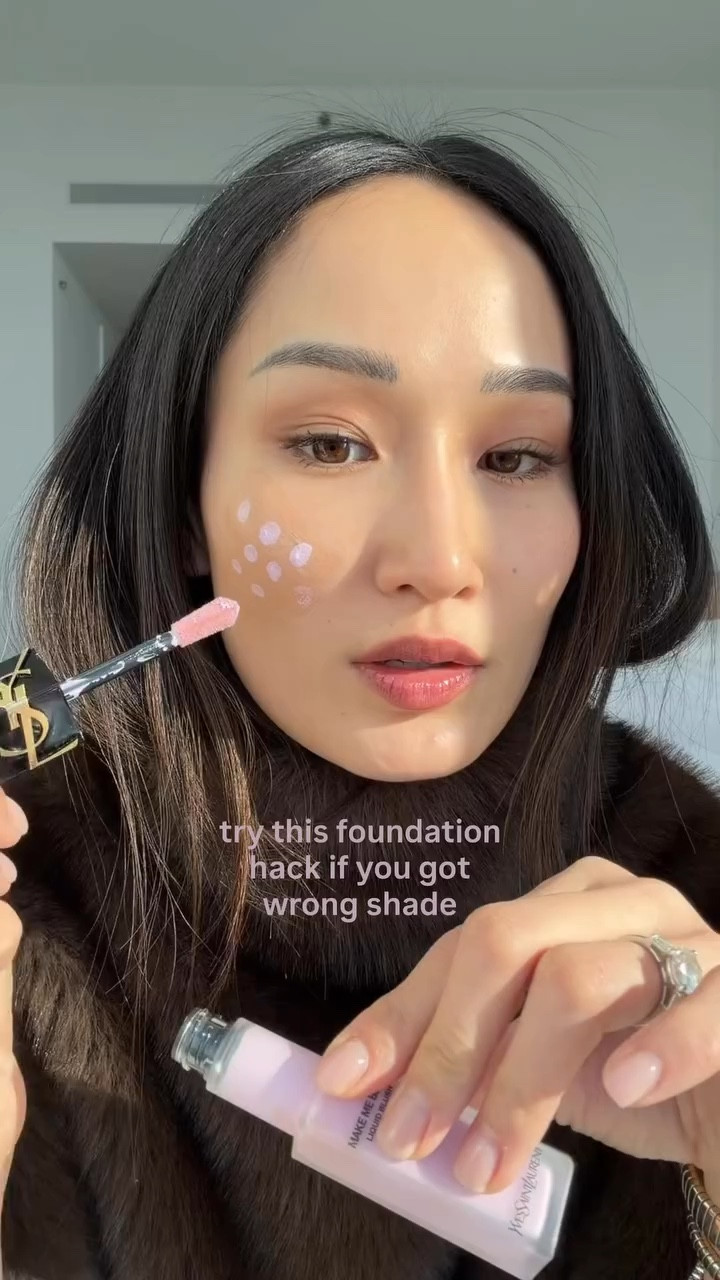 Yellow foundation + purple blush?! I accidentally picked up the wrong foundation shade and this little hack really works! #foundationhack #purpleblush