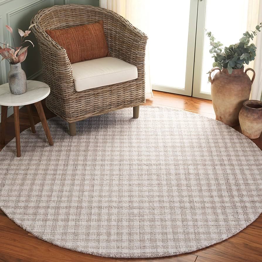 SAFAVIEH Ebony Collection Area Rug - 9' Round, Beige & Ivory, Handmade Wool, Ideal for Living Roo... | Amazon (US)