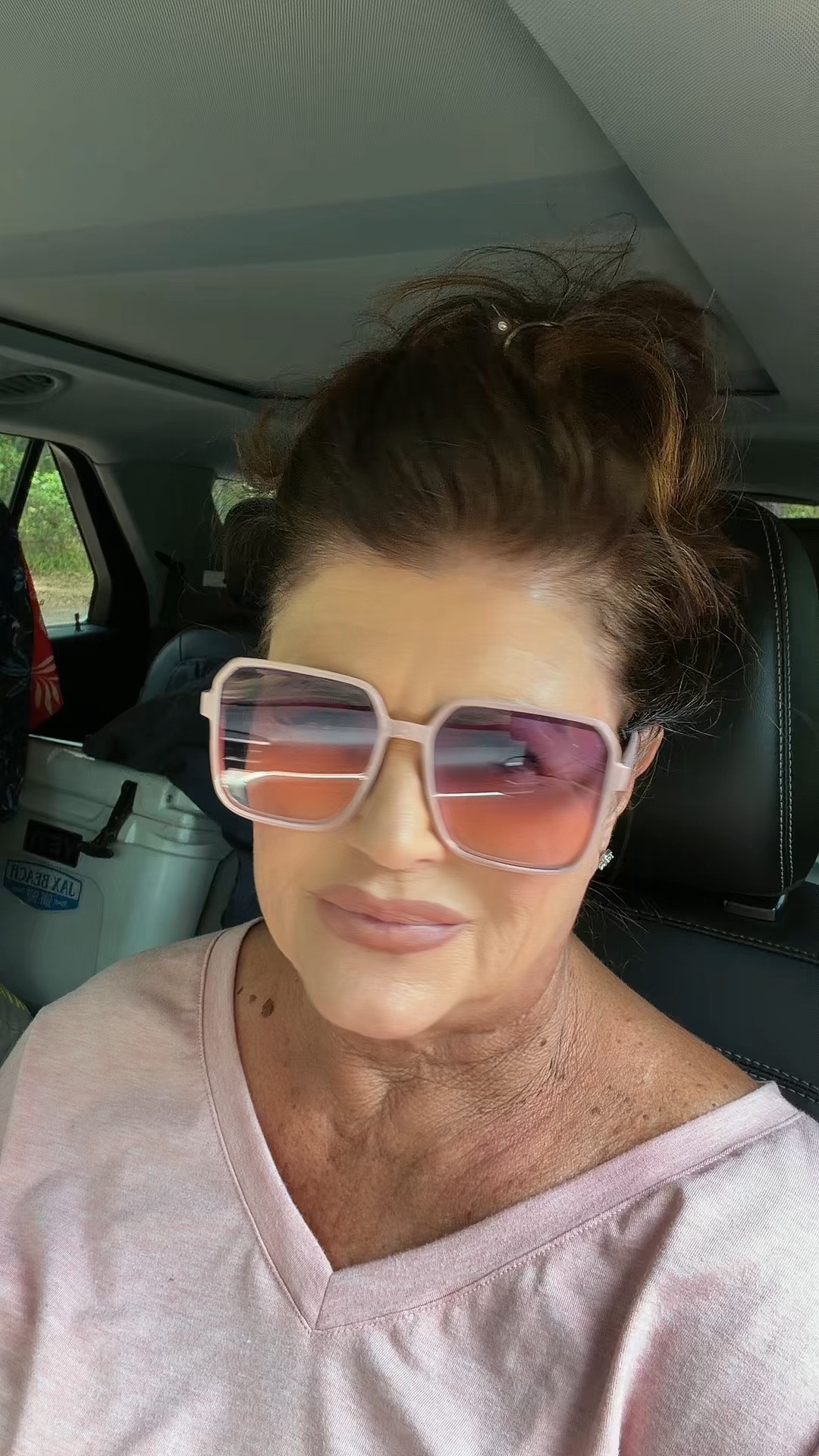 Check out the color vibe of these glasses

#LTKMothersDay #LTKdayinmylife #LTKselfcare