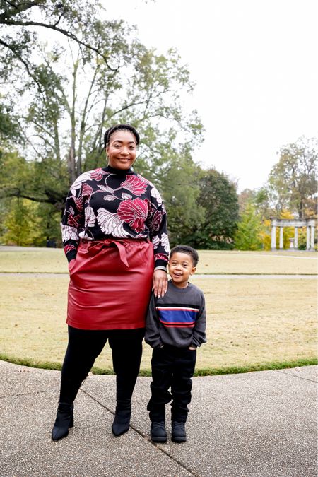 Happy Monday Curvies! #walmartpartner What’s better than one @walmartfashion outfit two! Super happy to share Peanut and I’s holiday looks featuring these sweaters! Grab these adorable looks from #walmart without breaking the bank! #walmartfashion



#LTKfamily #LTKunder100 #LTKcurves