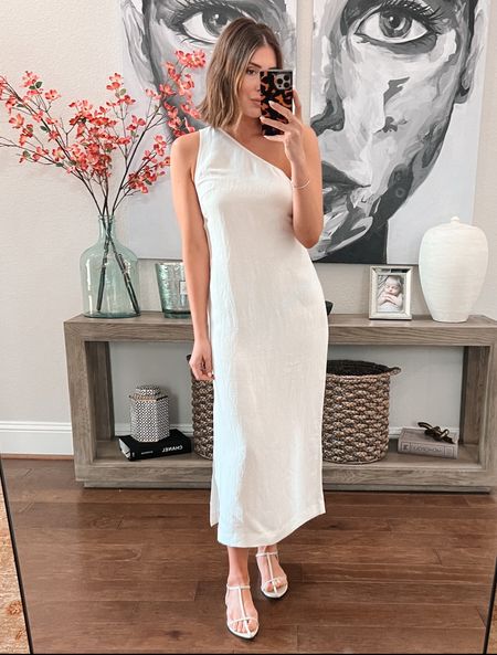 White maxi dress - size 6