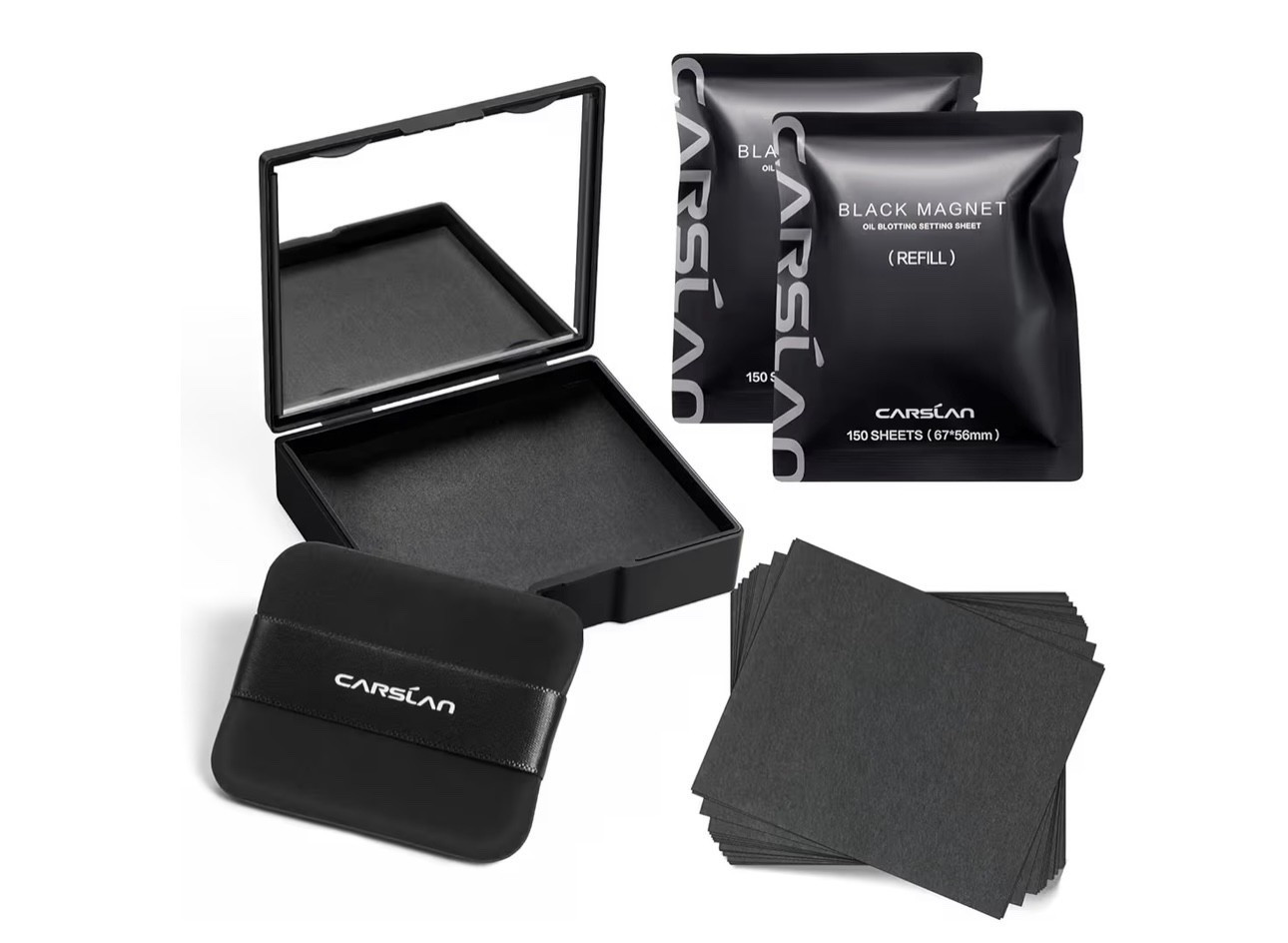 Oil blotting sheets. Works soooo good! & it comes with refills. 

#LTKBeauty