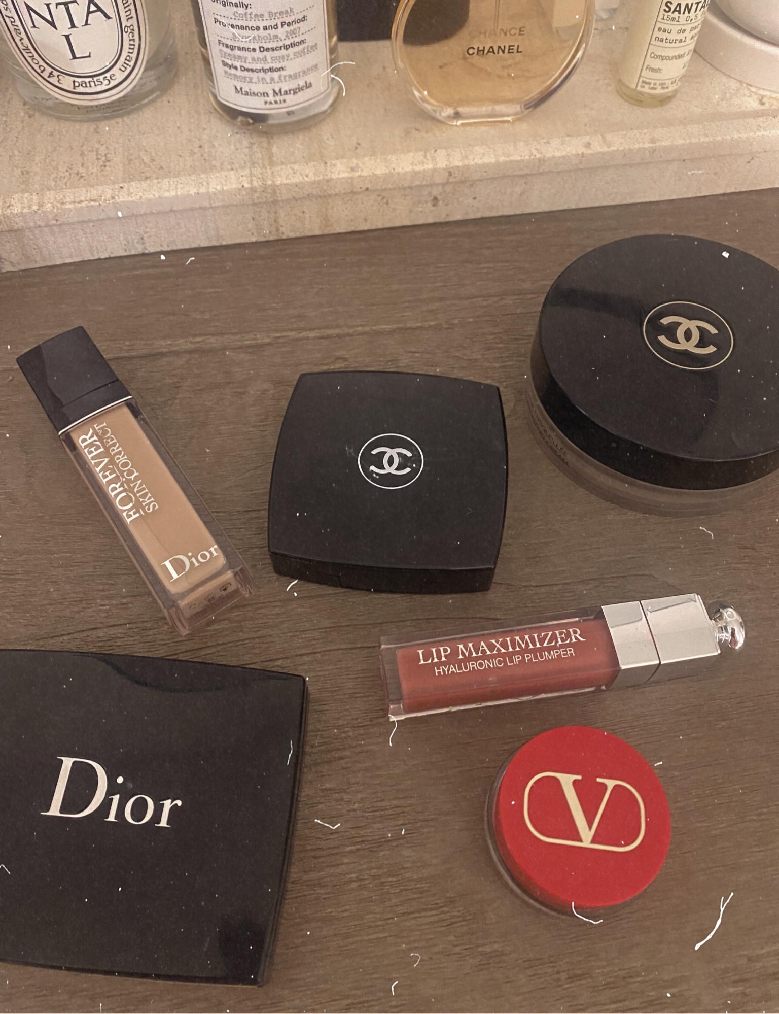 A few of my beauty must-haves!

Chanel, Dior, Valentino

#LTKunder100 #LTKbeauty