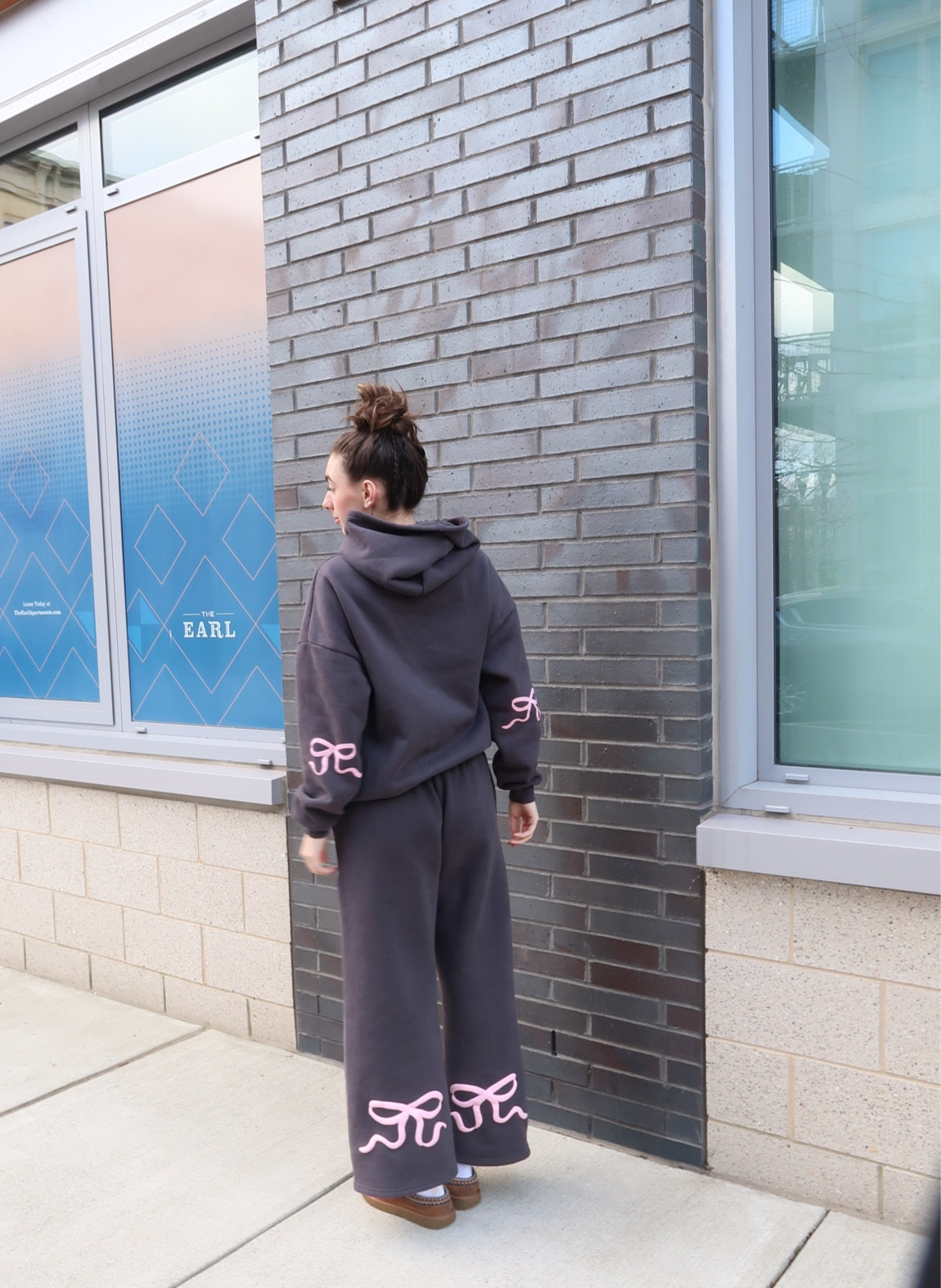 First outfit of the New Year and we’re starting off strong with this ADORABLE bow sweatsuit! 

#LTKSeasonal #LTKFindsUnder100 #LTKFindsUnder50