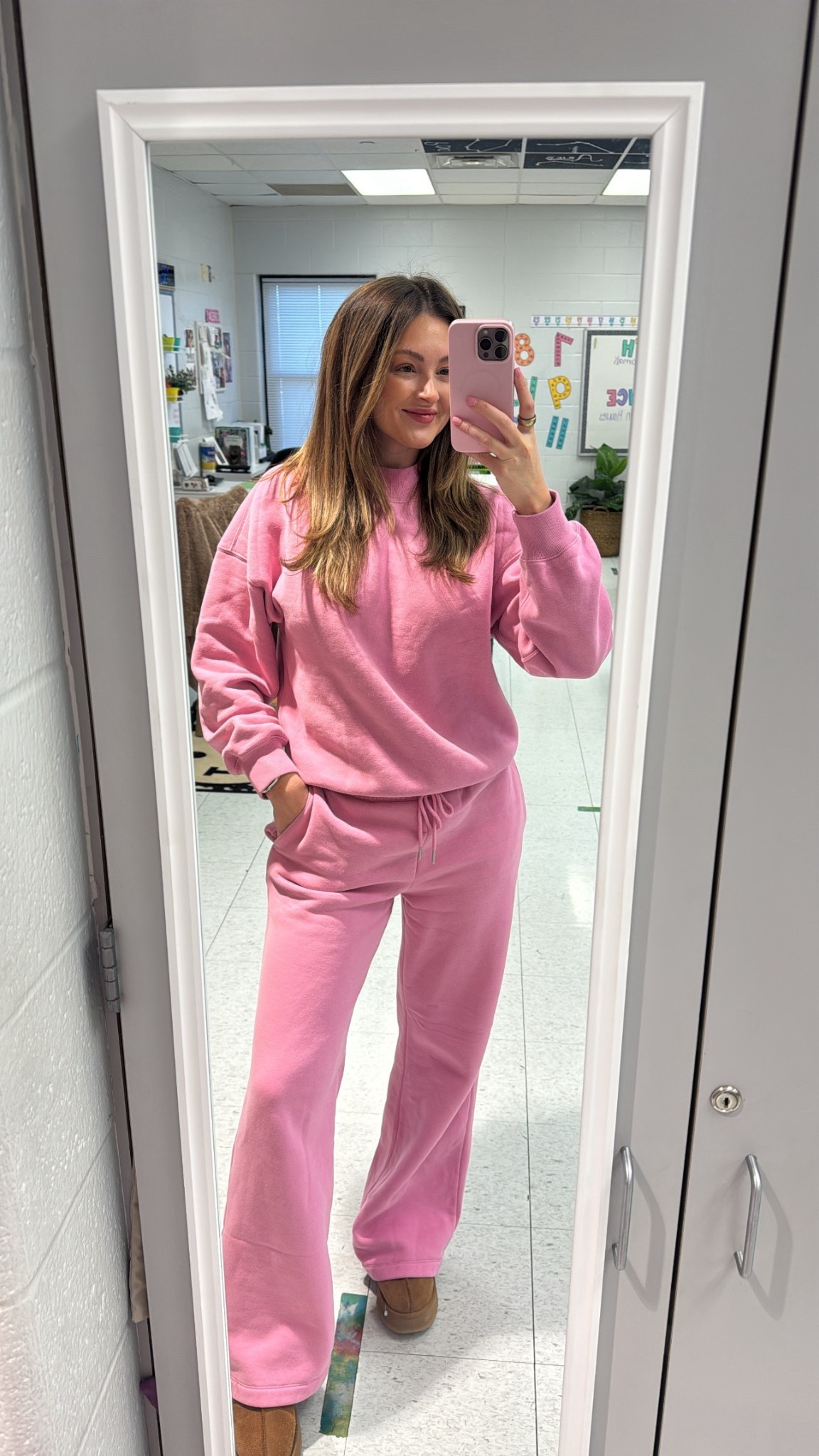 The cutest sweat set from Abercrombie! 

#LTKdayinmylife #LTKootd #LTKValentine