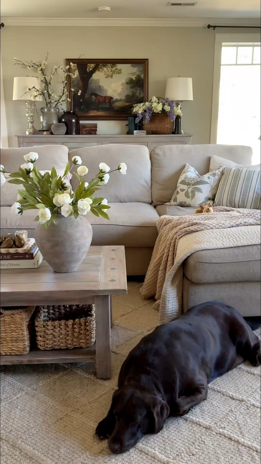 🌿 The simplest swaps make the sweetest difference.
Fresh stems in your favorite vase. Mixed-print pillow covers that just work. A centerpiece that makes you smile every time you walk by. Little bunnies nestled in the coziest spots — and a candle burning that smells exactly like a spring morning should. 🕯️🌸
This is your sign to give your home a little seasonal love. And if you're thinking of listing this year? A warm, styled space is one buyers don't forget.
Your home deserves this season. 🏡
💛 Save for later 