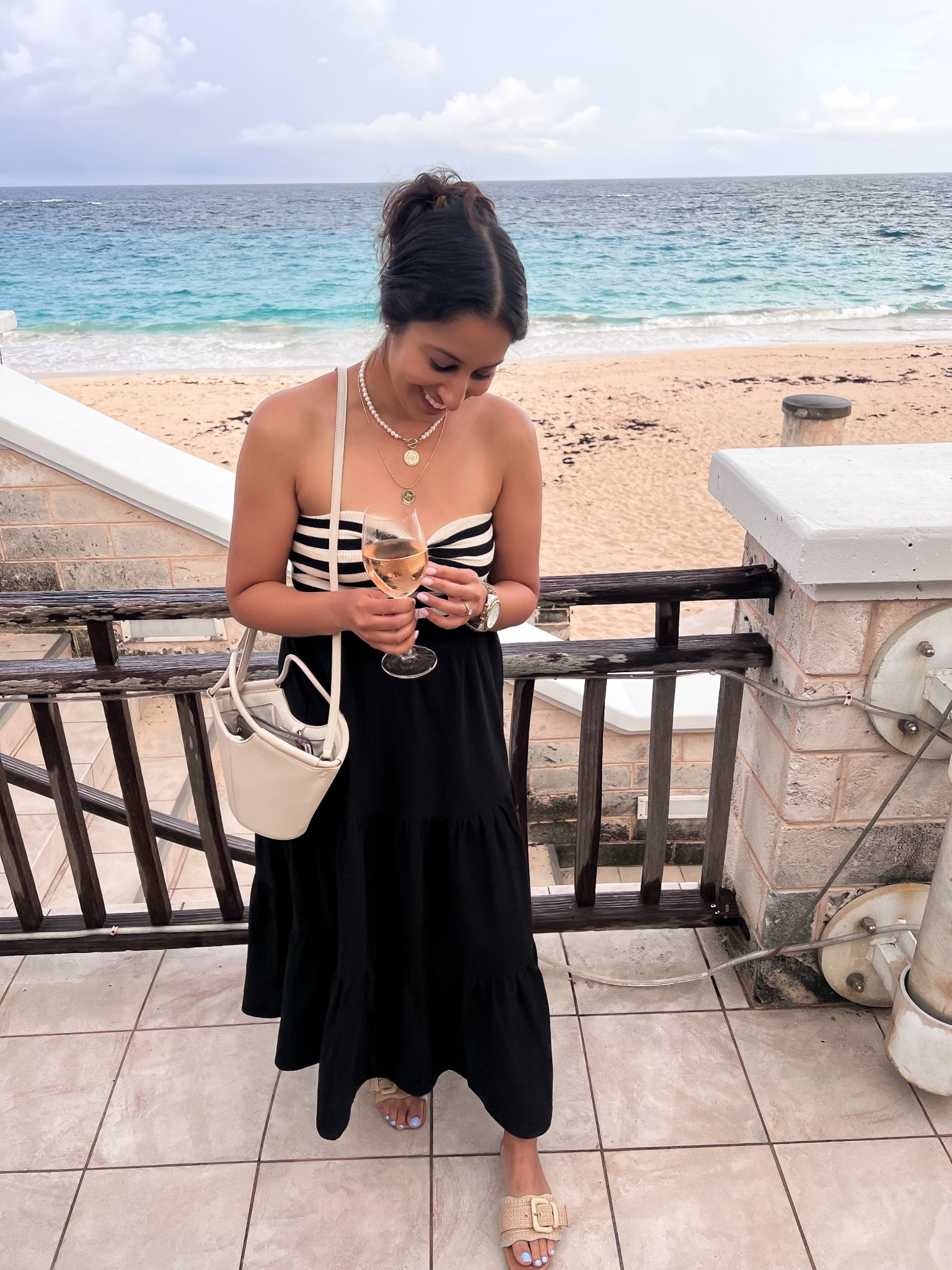 Striped top and skirt 🖤 had dinner seaside this night and it was so pretty!! 🌊 


Vacation outfit, Bermuda, dinner look, vacation dinner outfit, vacation night outfit, night out, end of summer look, fall transition 

#LTKStyleTip #LTKFindsUnder50 #LTKItBag