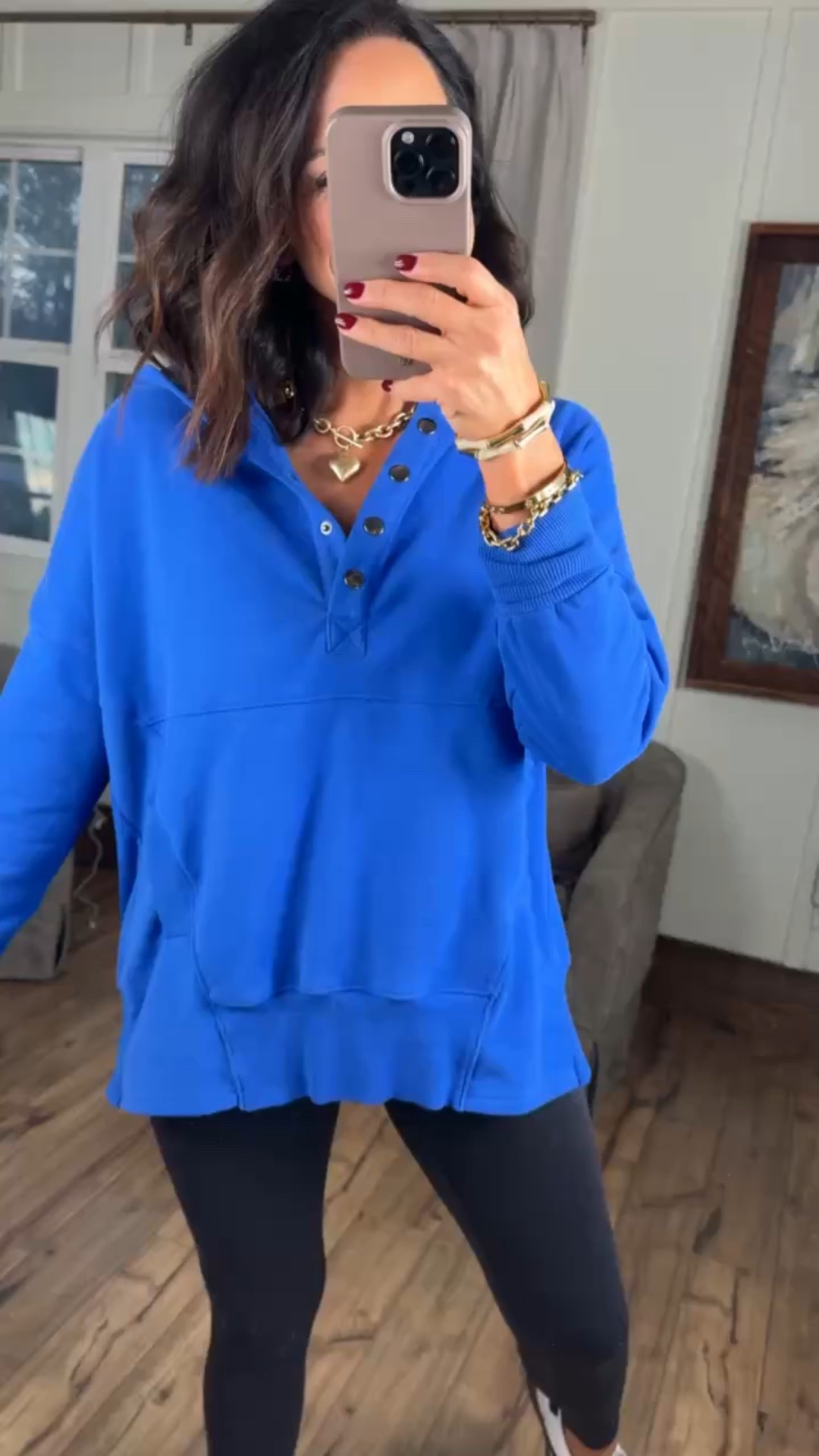 This blue color is so pretty. The best everyday long sleeve sweatshirt with pockets and long enough to cover the booty! Perfect for springtime. 

Mom life cute spring look Amazon finds cute blue color affordable comfortable women’s fashion springtime VintagePickin 

#LTKdayinmylife #LTKSeasonal #LTKmomlife