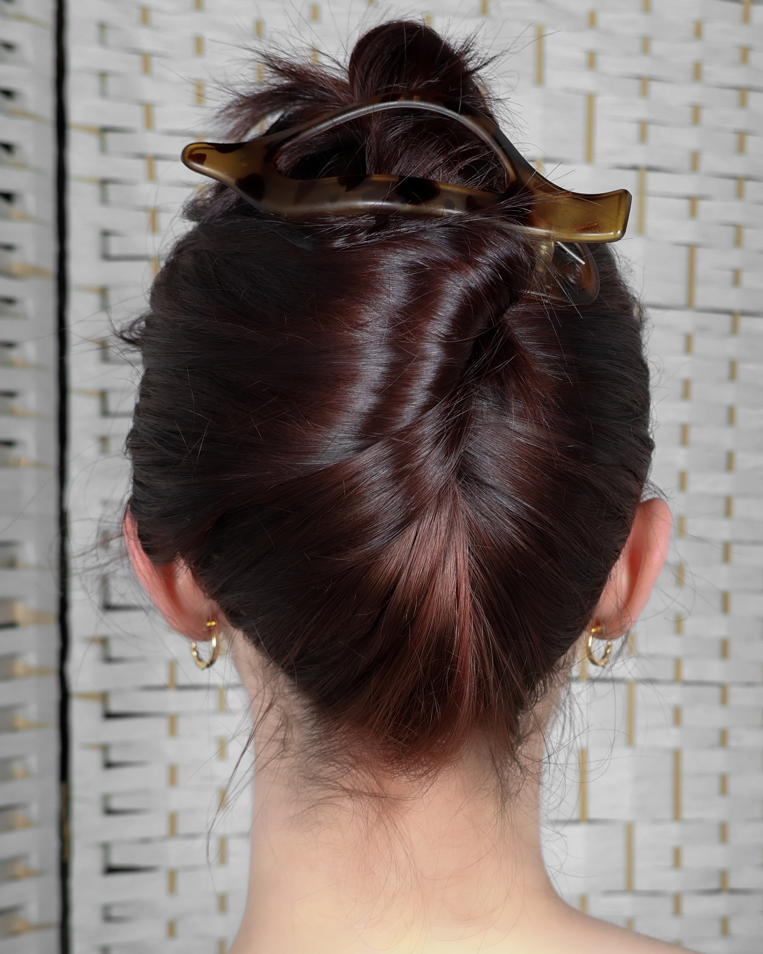 Gimme Beauty Lay Flat Claw Clip has been my go-to lately 🖤  

 #LTKgrwm #LTKSaleAlert #LTKBeauty