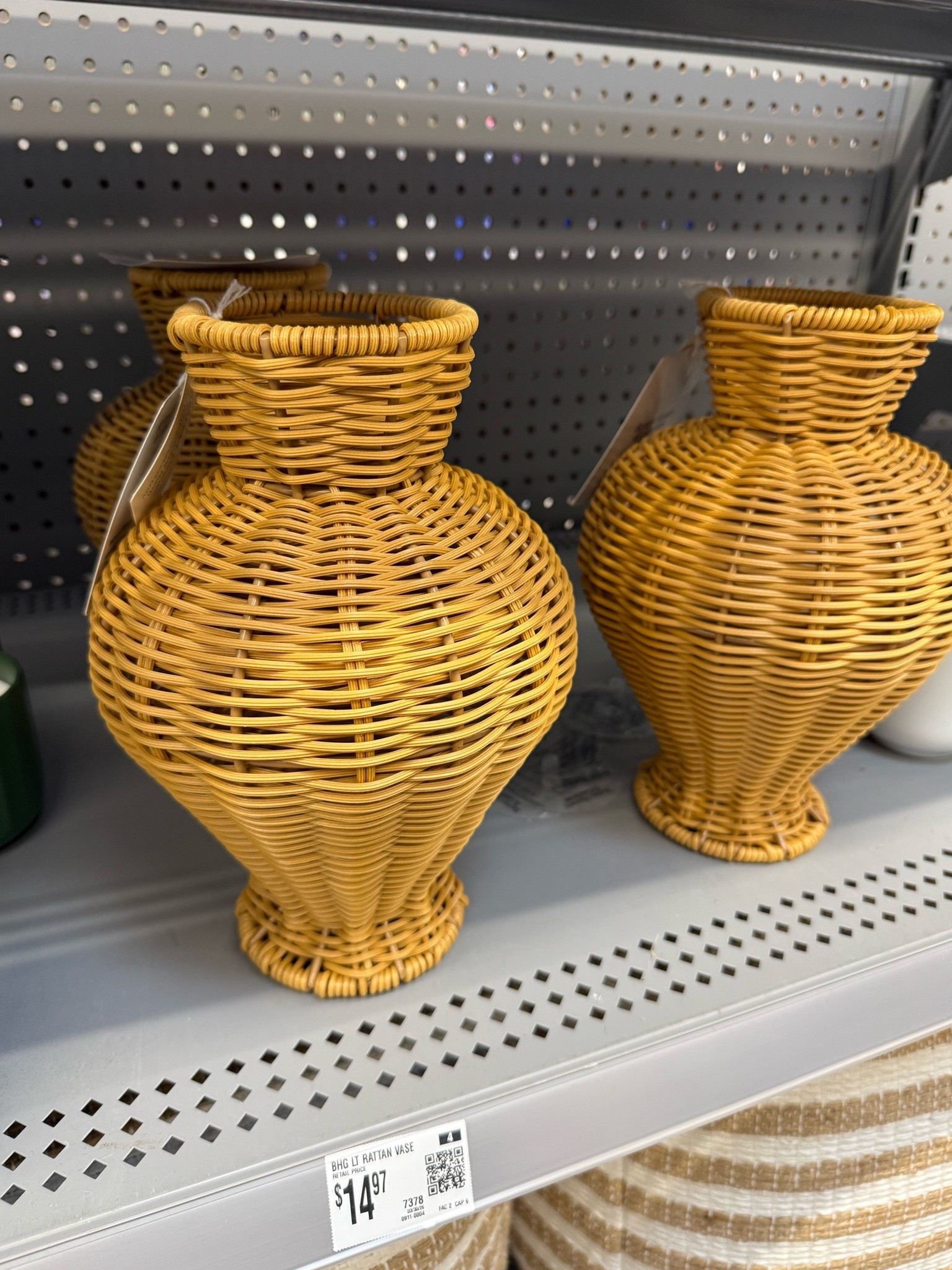 Beautiful rattan vase!

#LTKSeasonal #LTKHome