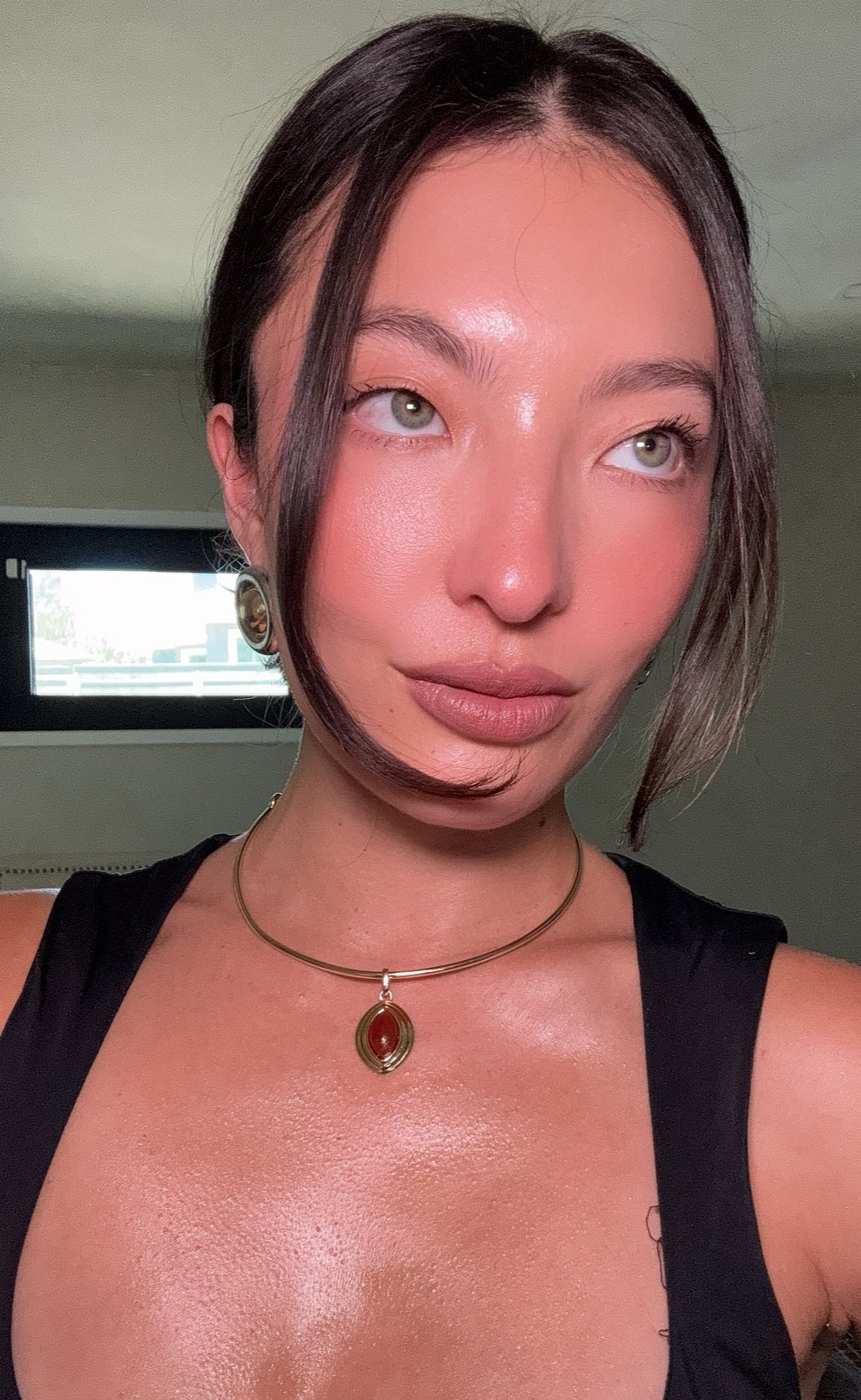 #AD Turing my daytime makeup into a nighttime look using all my fave @maybelline products! #MaybellinePartner

I like to do a glowy look during the day and then enhance the eyes/lips for a nighttime vibe 

 #TargetPartner#Target #nighttimemakeup #grwm #makeuplook @target @maybelline