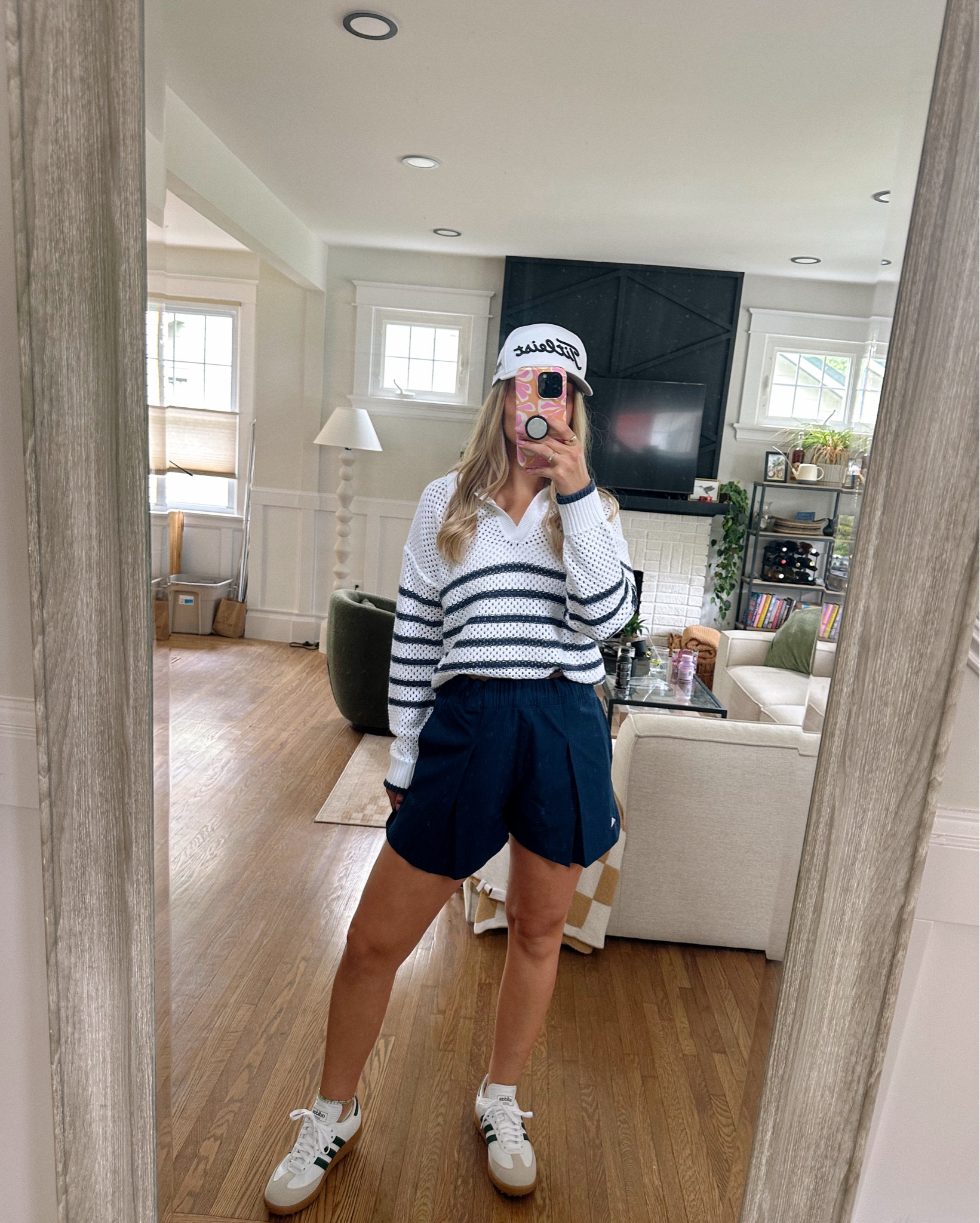 ⛳️ Sure a good swing and proper mechanics are important— but the real key to a good golf game is looking the part and feeling cute as heck (thank you @PGATOURSuperstore ☺️)

#PGATOURSuperstore #PGATSS #Ad


#LTKActive #LTKShoeCrush #LTKStyleTip