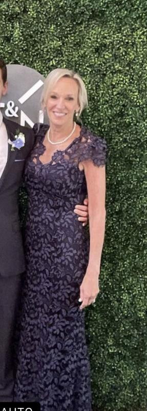 Scalloped-Edge Lace Gown - Exclusive | Bloomingdale's (US)
