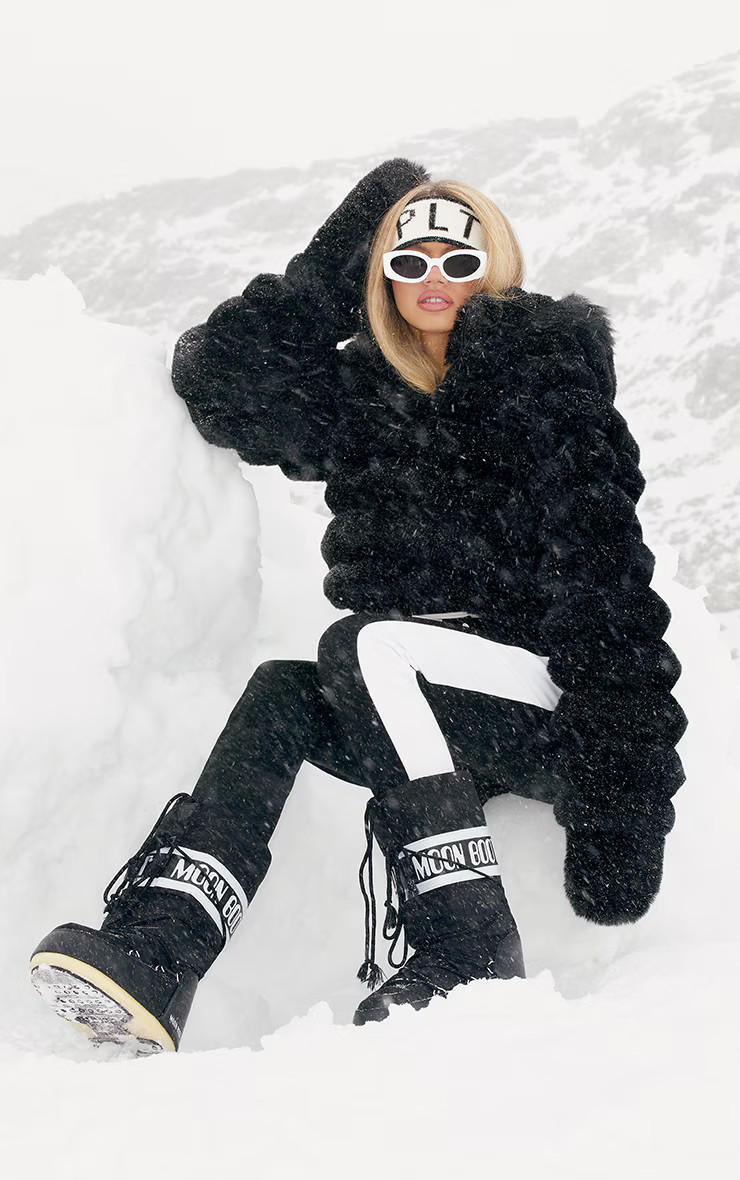 MOON BOOT Black Classic Icon | PrettyLittleThing UK