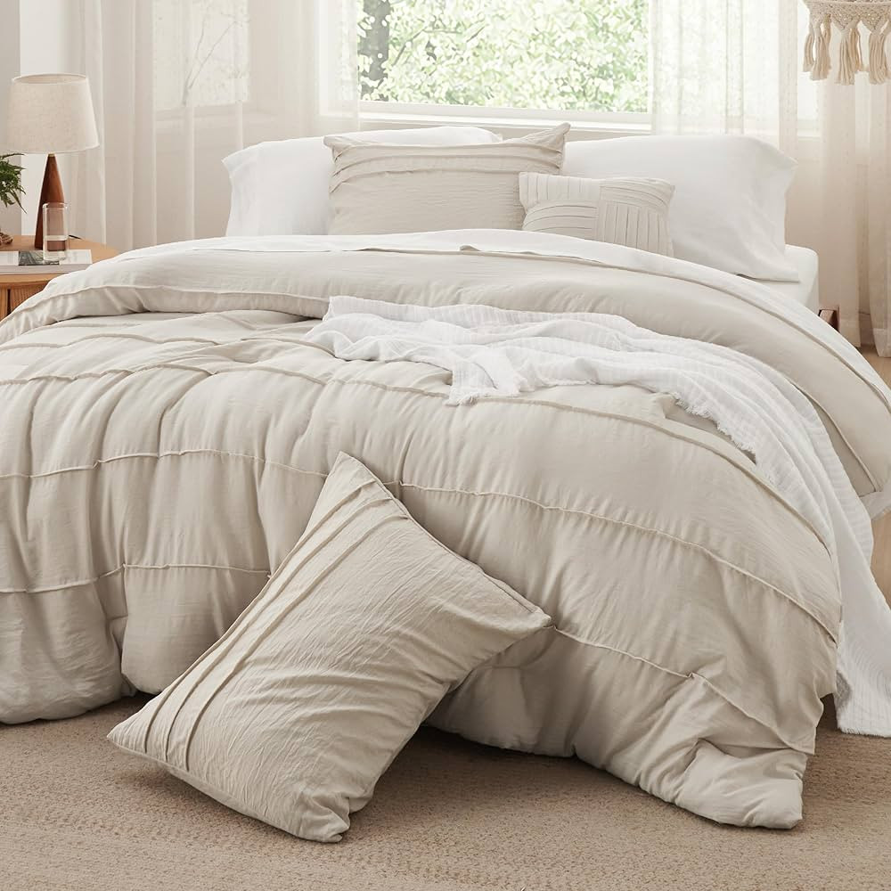 Bedsure Twin Comforter Set - 3 Pieces Pinch Pleat Bed Set, Beige Boho Bedding for All Season, 1 S... | Amazon (US)