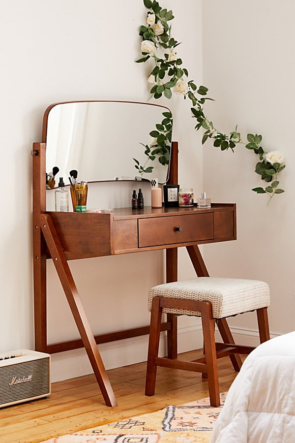 Loren Vanity Set | Urban Outfitters (US and RoW)