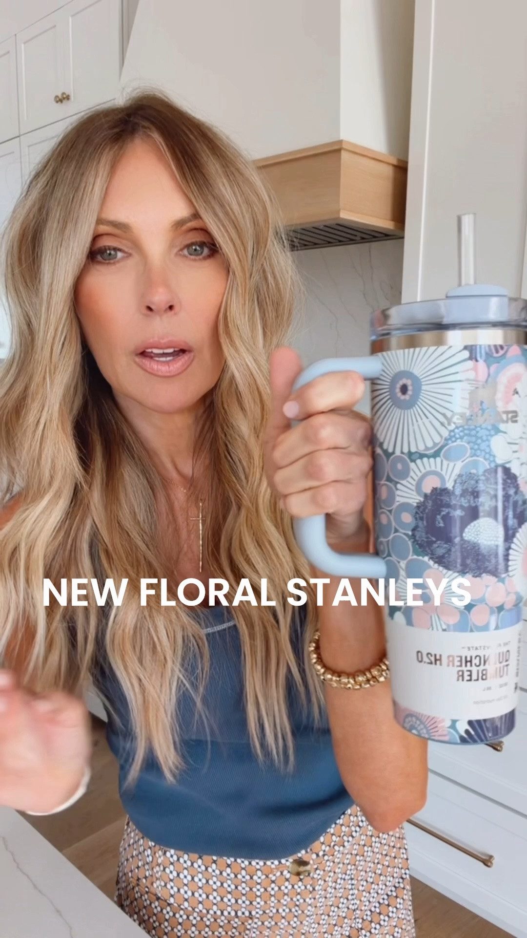 I fought off my girls to leave this in the box until I could share! These new pastel prints are perfect for summer or back to school style!!   

@stanley_brand
#Stanley1913Partner