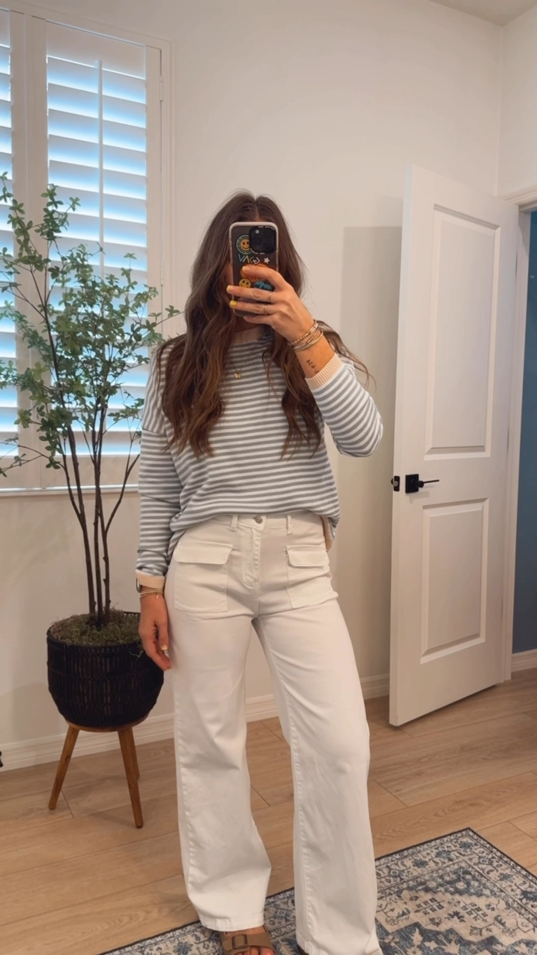 Size 4 in THE BEST white pants ever made. I really wish they came in a 2… 4 is Lowest they go. I don’t mind the baggy fit. Soooo soft and stretchy. NOT see thru! Doesn’t show cellulite!!! // small sweater. 

Spring transition outfit
White pants 