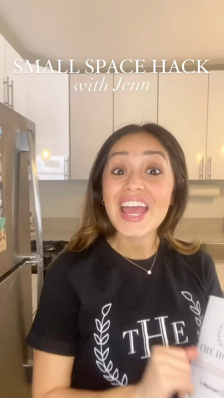 t’s unboxing time! 🎉 Follow along as Jenn from our NYC team shares everything you need to know about the Cabinet Door Organizer from our @walmart cleaning collection!