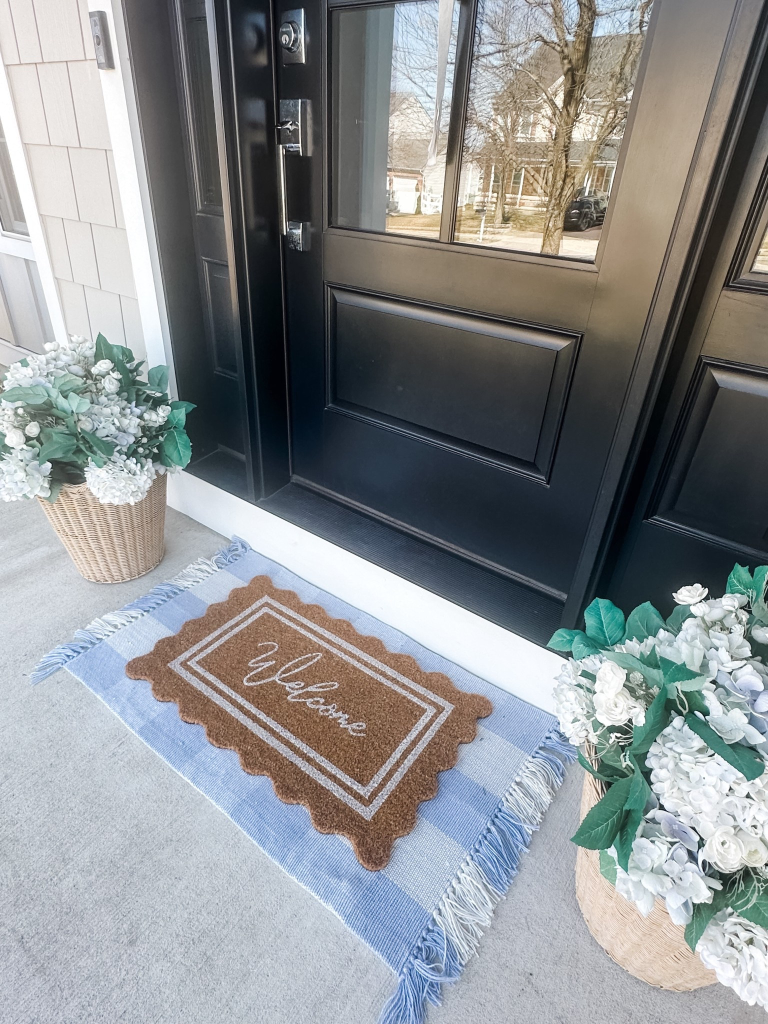 Spring doormat 🌿

spring front door decor, scalloped planters, coastal decor, blue and white decor, spring hosting, Serena and Lily style, classic coastal, coastal home decor, classic coastal style, spring entertaining, Serena & Lily inspired
#LTKSpringSale 

#LTKSeasonal #LTKHome