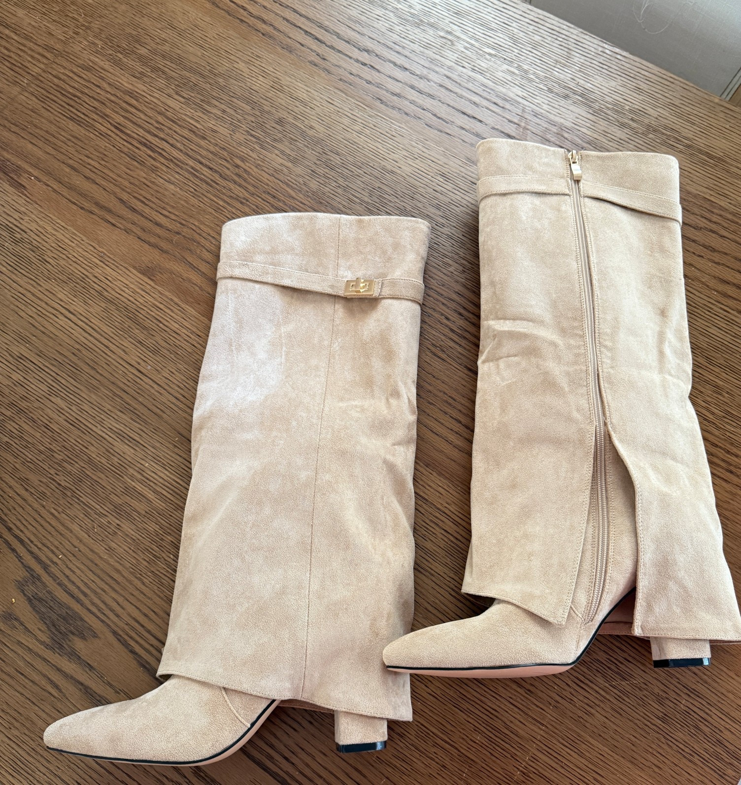 Couldn’t find the exact color, but I LOVE THIS STYLE. 

#LTKStyleTip #LTKSeasonal #LTKFindsUnder100