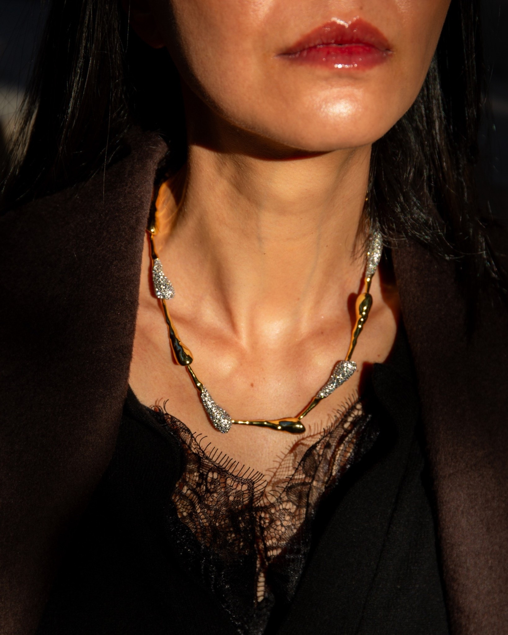 Molten 14k gold plated dewdrops orbit the neckline from this striking articulated sculptural collar necklace, with glistening crystal pavé in silver tone plated settings. Evoking vintage elegance with a future-forward silhouette.

14k gold plated brass, rhodium tone plated brass, crystal
51g, lightweight
Code SUZANNE20 for exclusive discount!
#alexisbitttar #necklace #goldnecklace #jewelryoftheday 


#LTKGiftGuide #LTKStyleTip #LTKHoliday