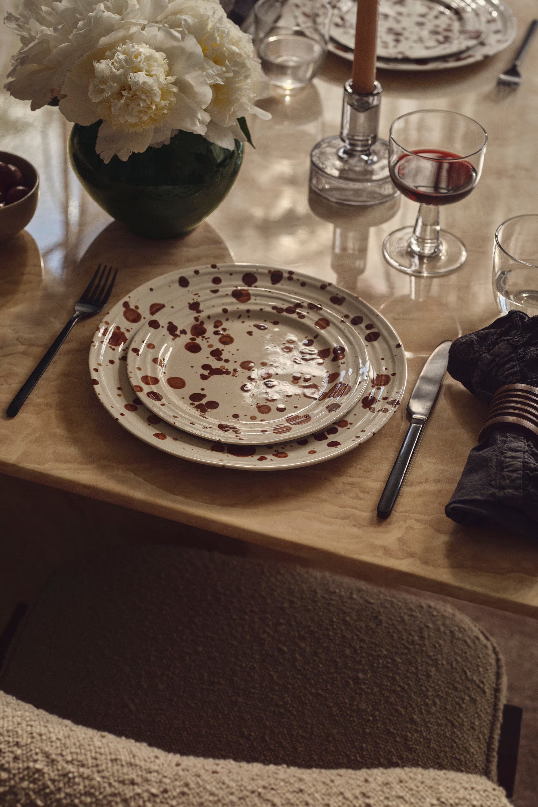 Stoneware plate | H&M (UK, MY, IN, SG, PH, TW, HK)