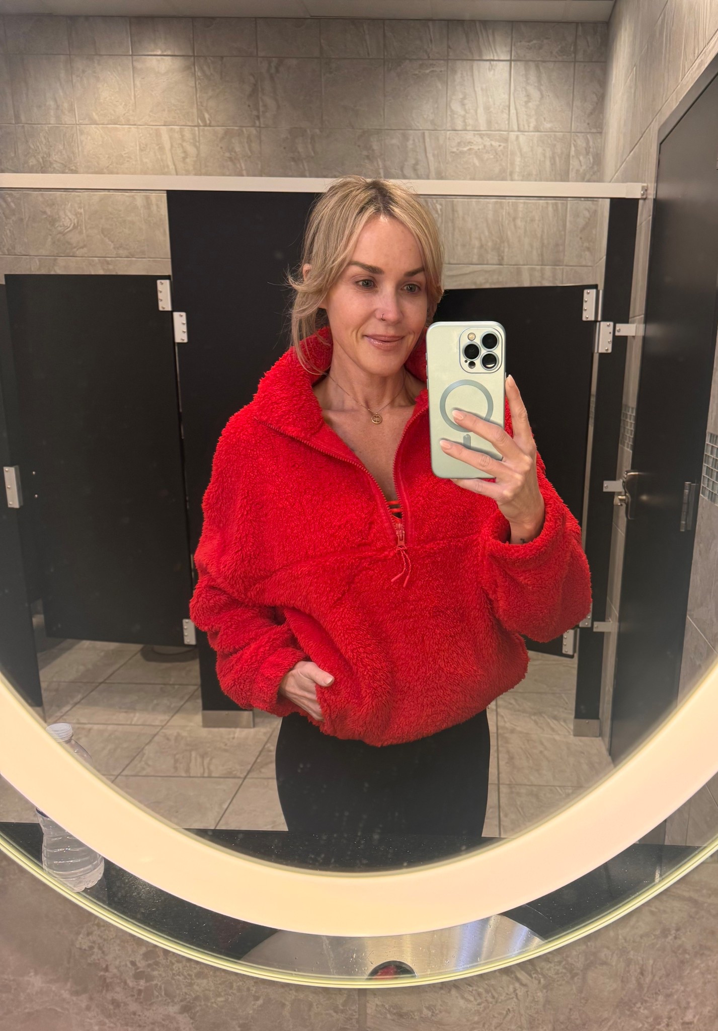 The softest plush pullover ever! ♥️

Half zip, draw string around waist, and pockets. I'm wearing a small (4/6).

#LTKootd #LTKmomlife #LTKActive