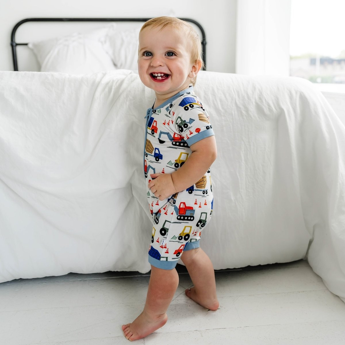 Construction Bamboo Viscose Shorty Zippy | Little Sleepies