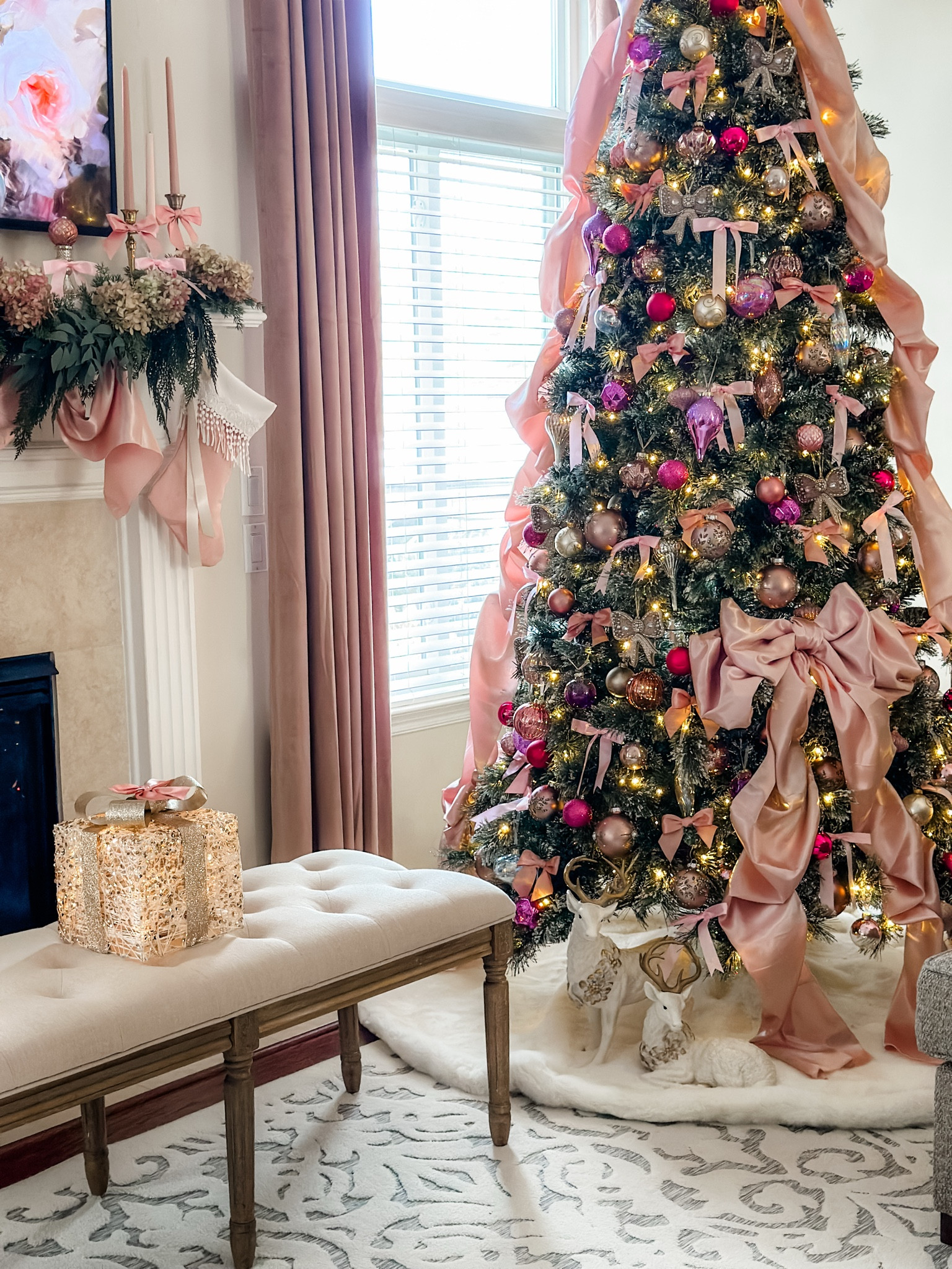Pink bow Christmas tree!! Romantic and whimsical 🎀🎄🎀🎄🎀

#LTKSeasonal #LTKHome #LTKHoliday
