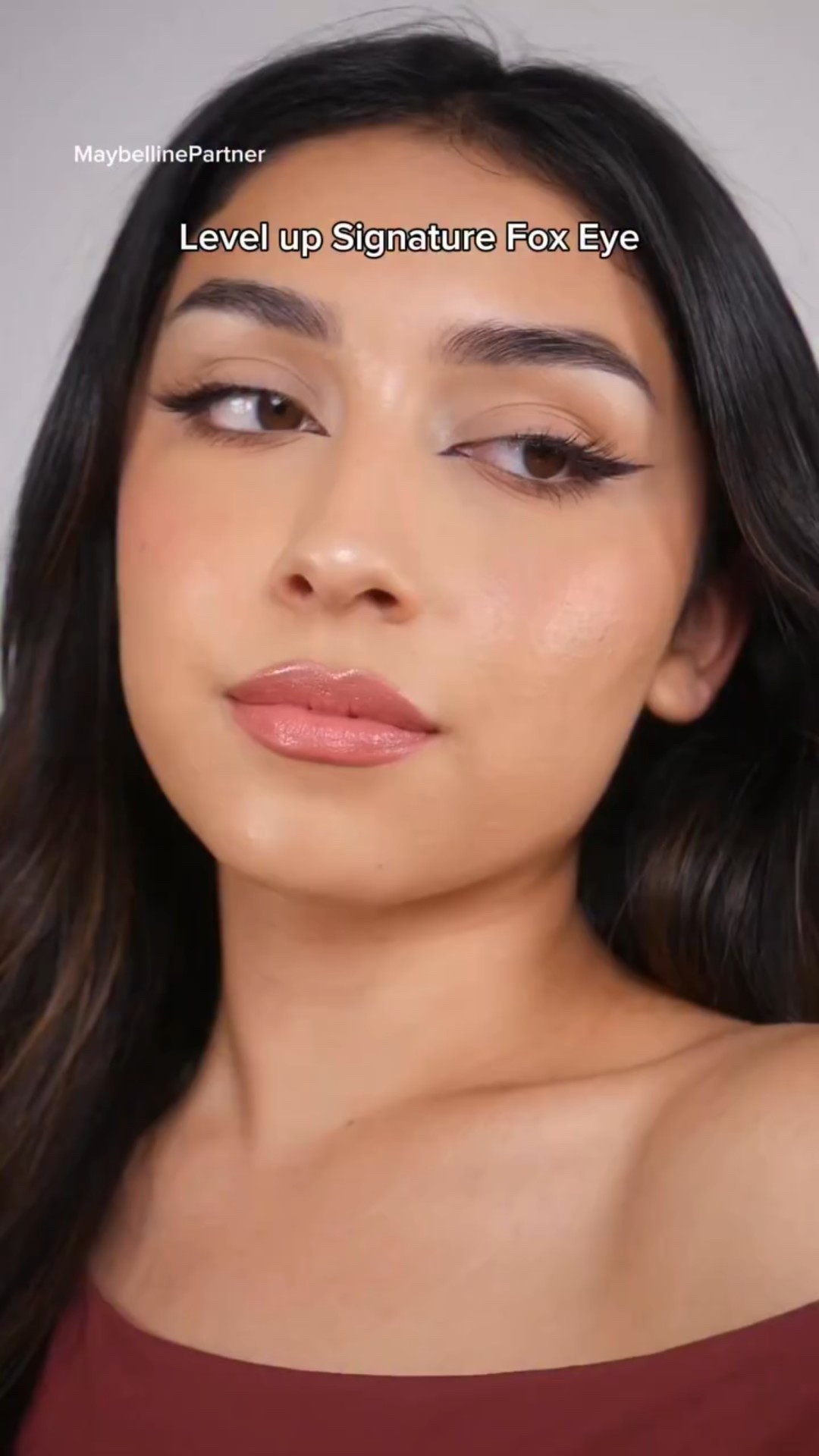 My signature fox eye upgraded!🦊❤️ Burgundy for fall, but it also comes in black, brown, and white. Sharp, smooth, and smudge-proof all day! @maybelline #MaybellinePartner #TattooStudioDipInk