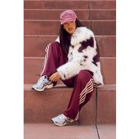 boohoo Women's Cow Print Faux Fur Jacket in White | Size: 4 | Plastic | boohoo (US & Canada)