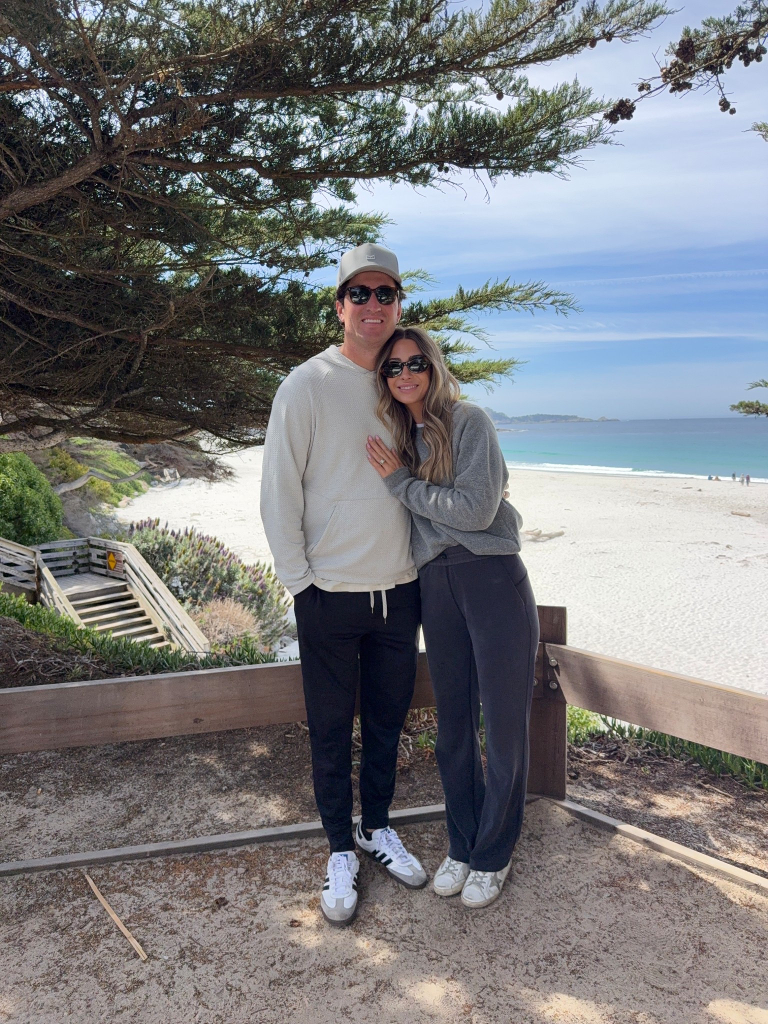 Morning walks in Carmel! Wearing a size 4 in pants & small in sweatshirt 