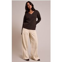 Petite Beige Wide Leg Seam Detail Jeans | PrettyLittleThing US