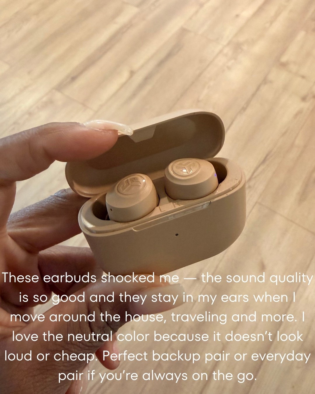 Scroll to shop! ✨ My AirPods essentials. Everything is linked below.👇🏾

Desliza para comprar. ✨ Mis esenciales para AirPods.

📲 Download the free LTK app & follow me @kirasfashionfinds to shop all my daily finds.

#LTKTravel #LTKdayinmylife #LTKvlog