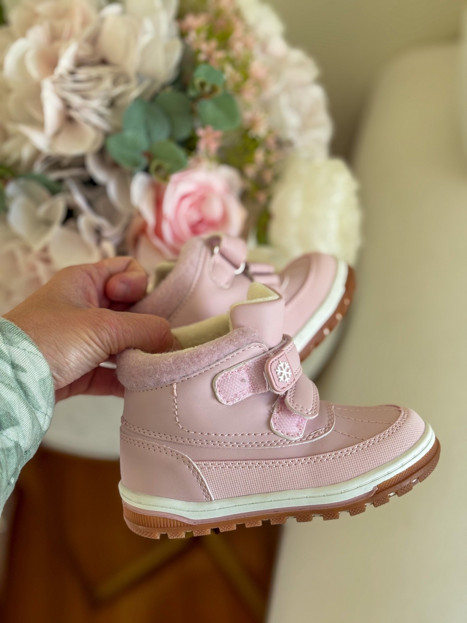 Toddler fleece hiking boots for under $30! 

#LTKActive #LTKShoeCrush #LTKKids