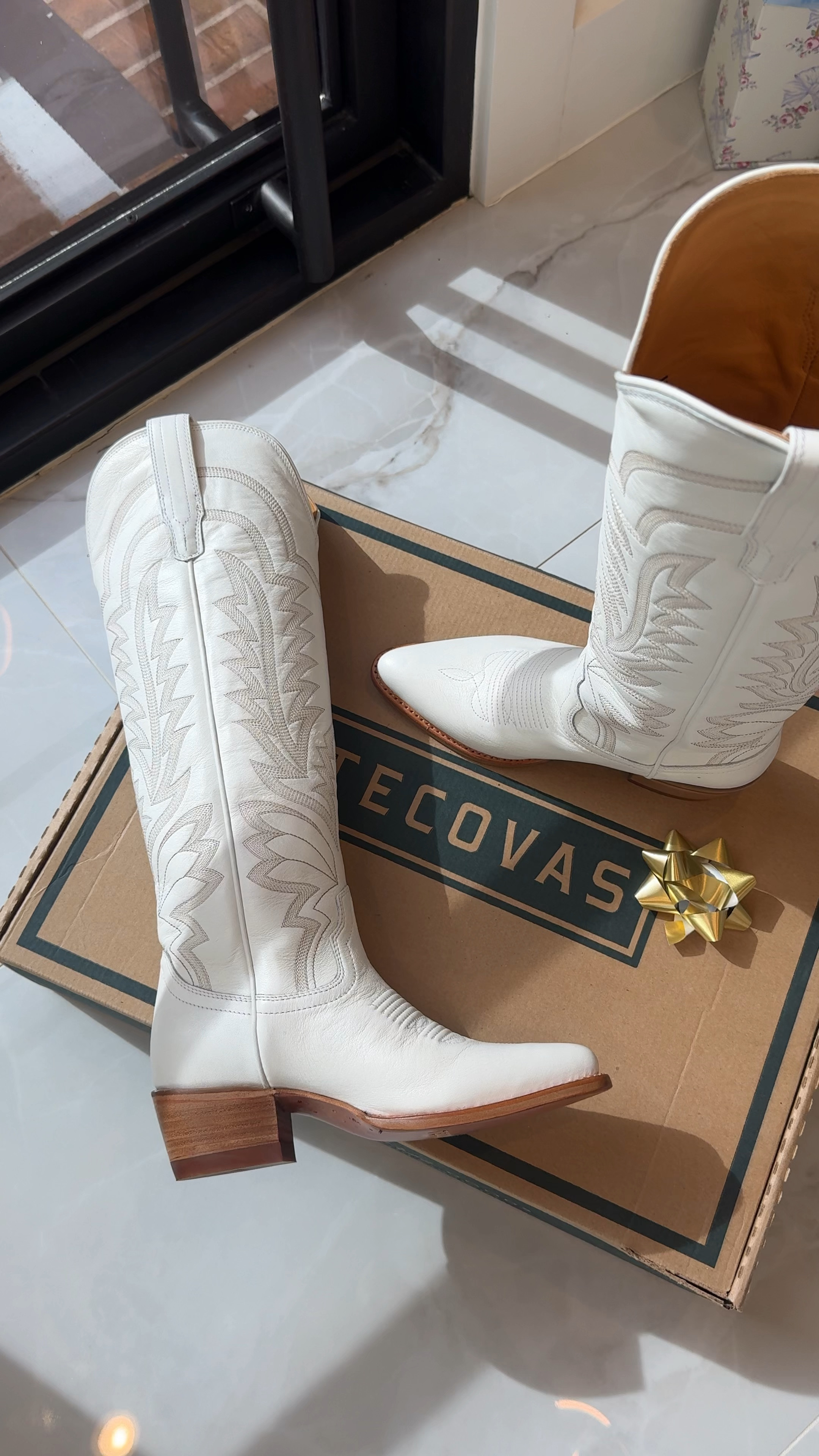 The most gorgeous boots!!! These make the perfect holiday gift for her!! They run true to size.


#Ad #TecovasPartner #Paidlink 

#LTKSaleAlert #LTKGiftGuide #LTKHoliday