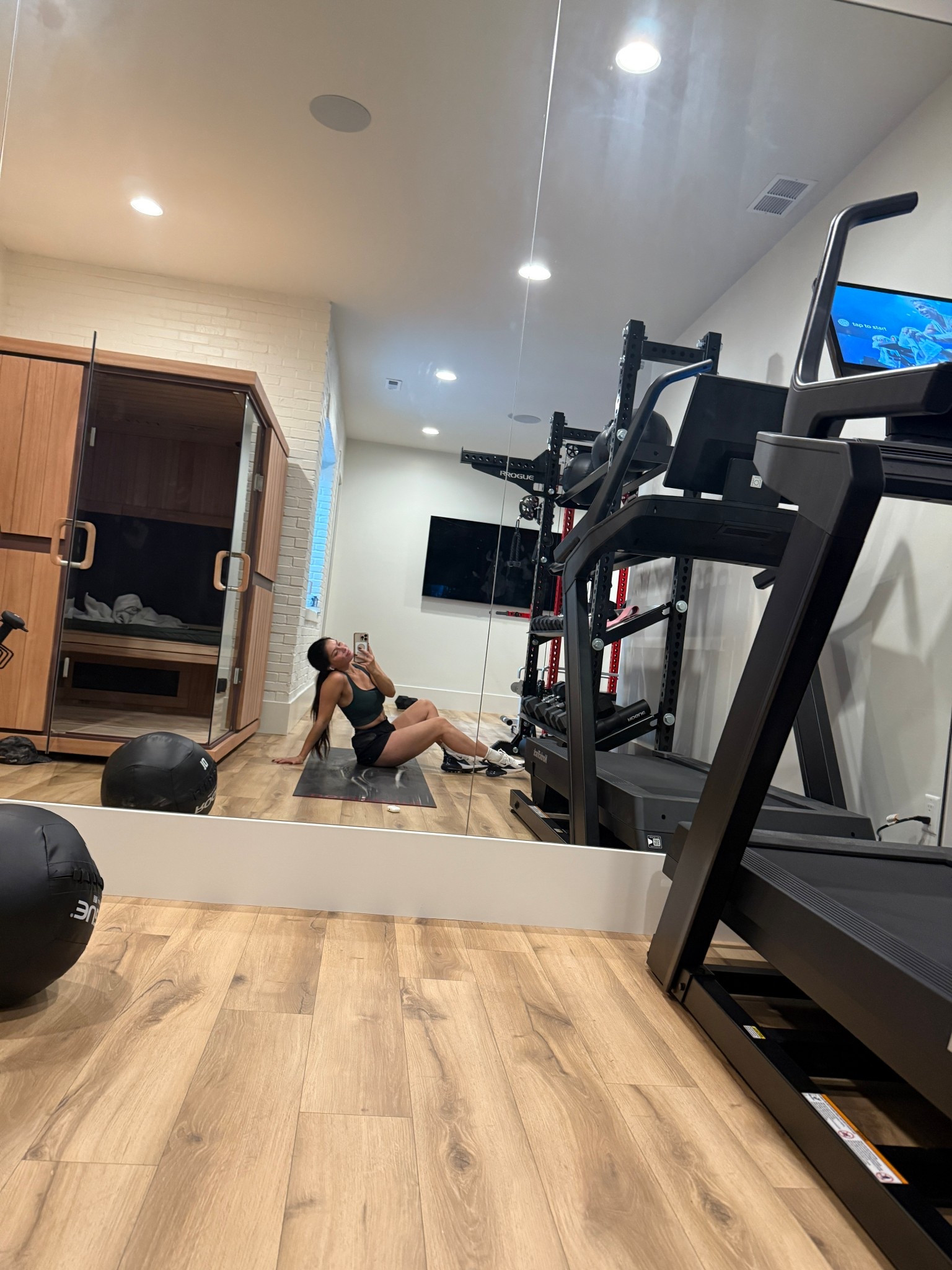 Linking some of my favorite workout clothes. These shorts are super comfy! I have the 270’s in multiple different colors. Such a versatile shoe!

#LTKActive #LTKfitnessgoals #LTKHome