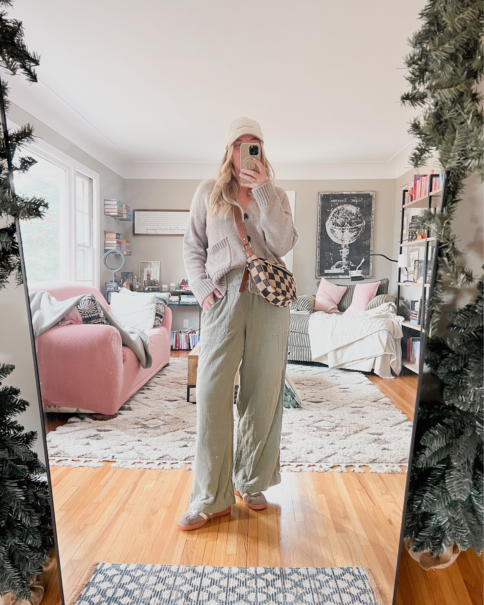 Cozy Saturday outfit and Christmas mode in full effect ✨ 

#LTKHoliday #LTKMidsize #LTKFindsUnder100