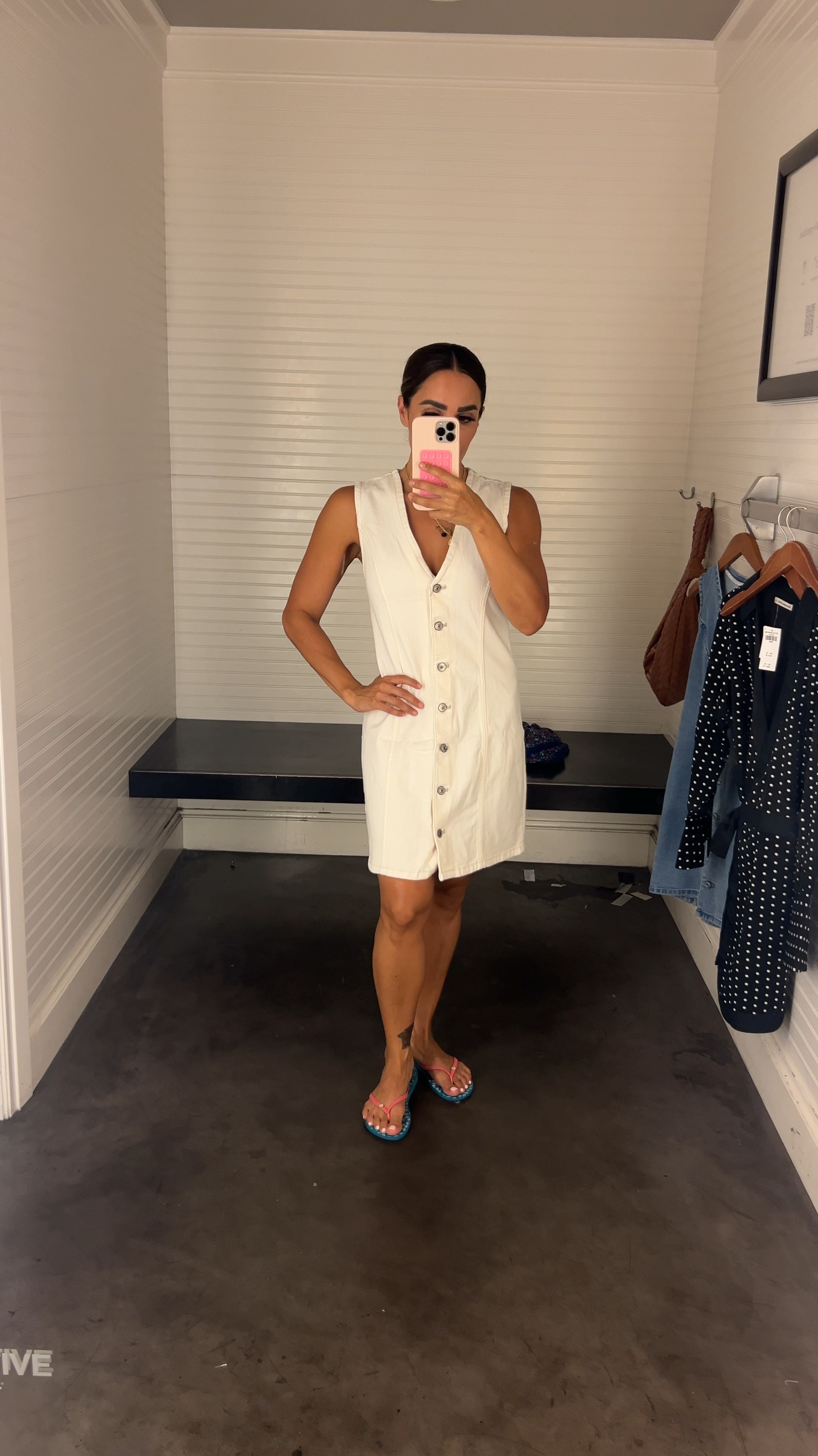 I’m wearing a size Small (regular) a bit big on me. I suggest sizing down to XS. I am 5’0” and 115 lbs. 34B.

#LTKOver40 #LTKStyleTip #LTKVideo