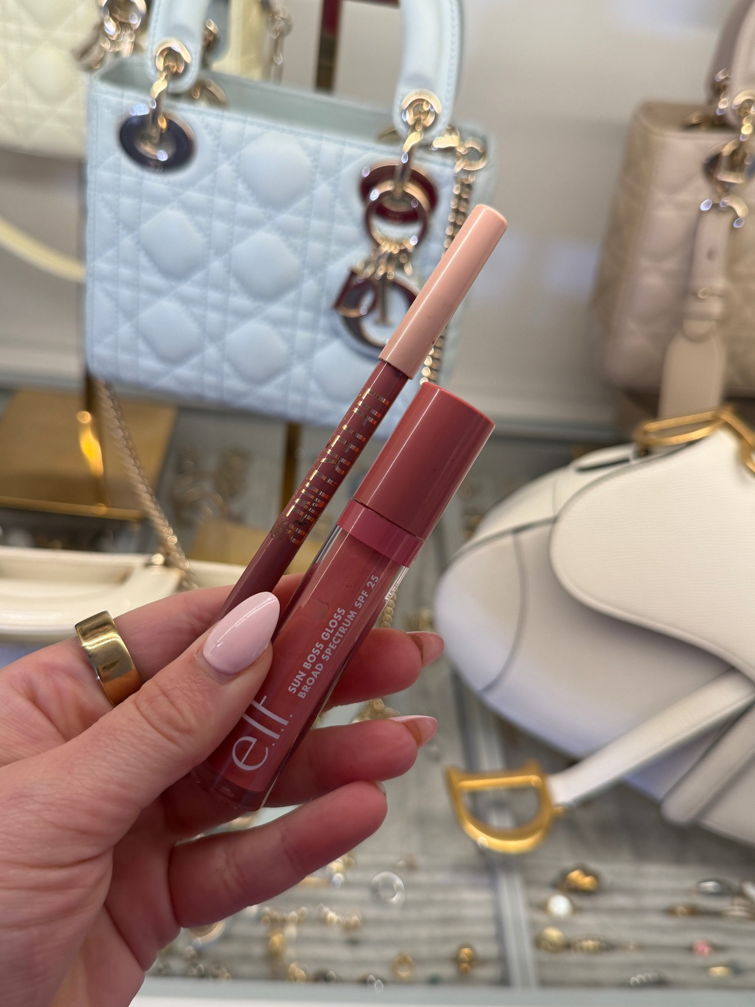 Obsessed with this lip combo @walmart #walmartpartner #walmartbeauty 