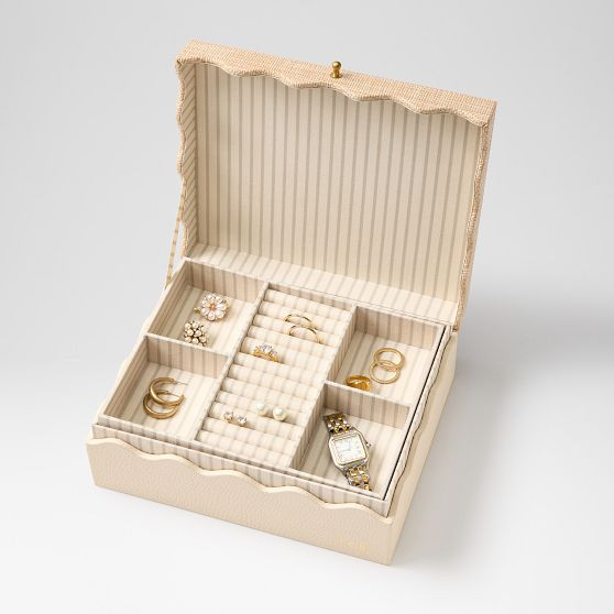 Scalloped Raffia Jewelry Box | Mark and Graham