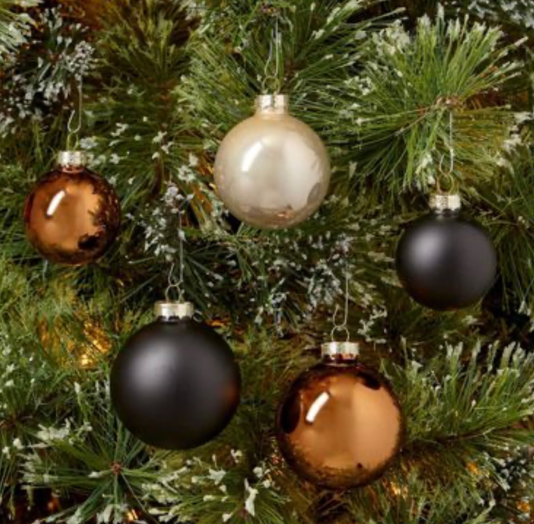 Black, gold, and copper ornament set! 42 count for $25 (comes in a bunch of colors)🎄

#christmasdecor #ornaments #targetfind #targetchristmas