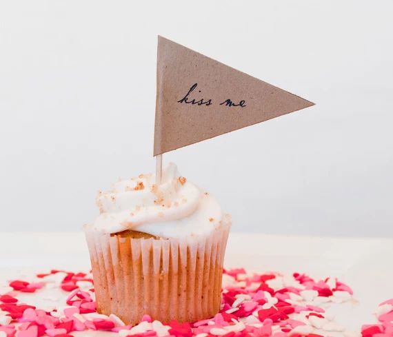 Love Notes Cupcake Pennants - Set of 10 | Etsy (US)