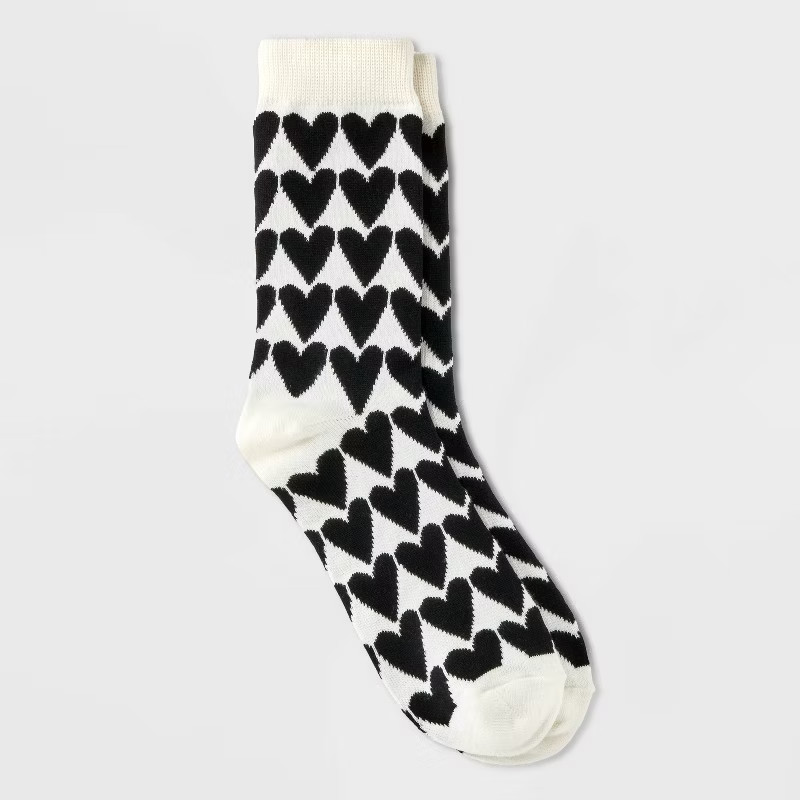 Women's Hearts Valentine's Day Crew Socks - Black/Ivory 4-10 | Target