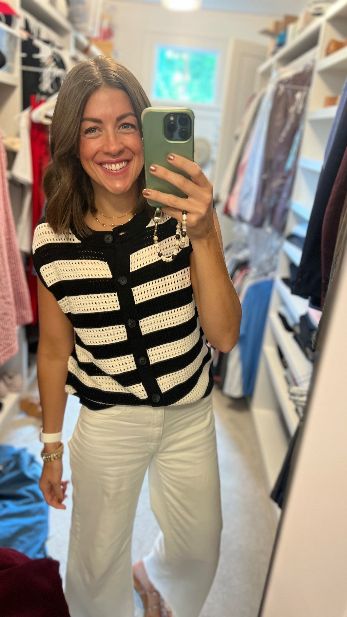 Easy transition sweater into fall at a great price $20 😳 ON SALE 

#LTKFindsUnder50 #LTKFallSale #LTKSaleAlert