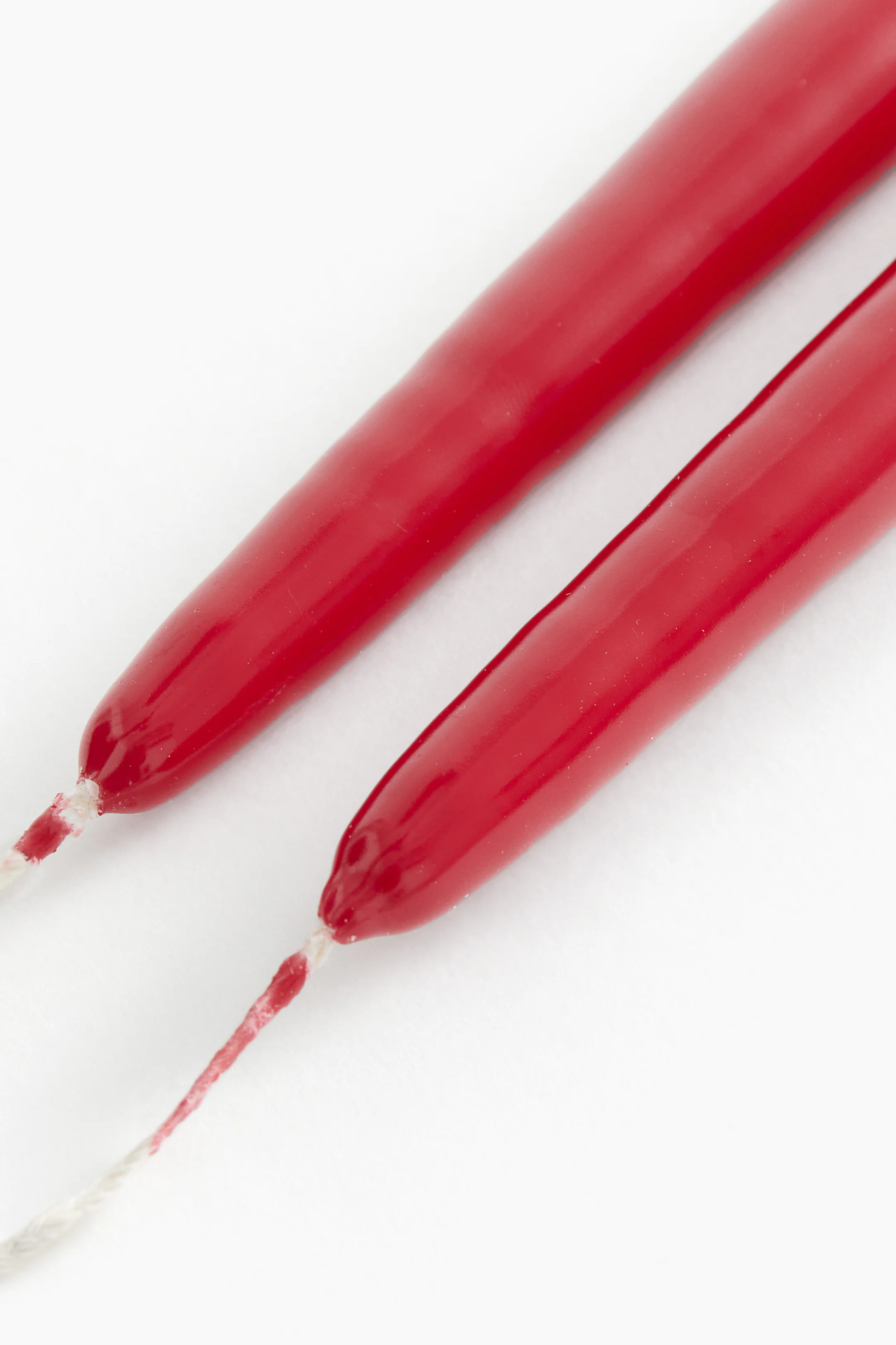 2er-Pack Konische Kerzen mit Glanz - Rot - Home All | H&M AT | H&M (DE, AT, CH, NL, FI)